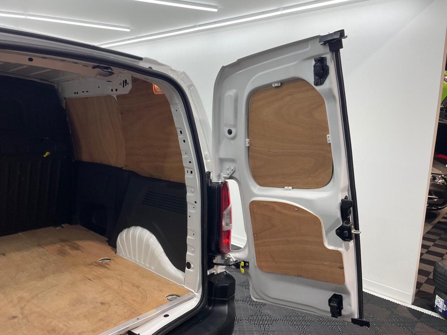 Used Citroen Berlingo 2020 for sale - 76378063: Photo 25