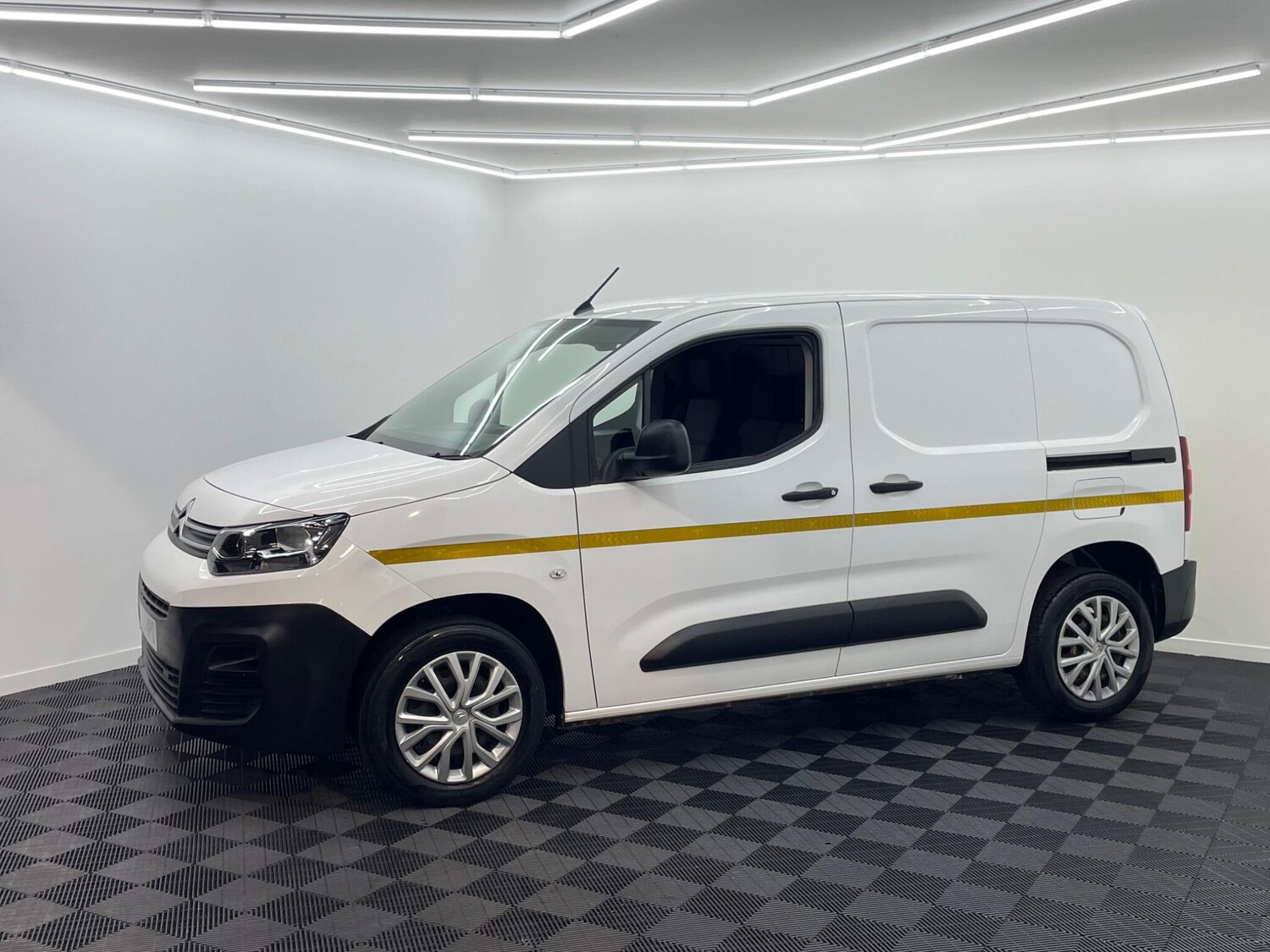 Used Citroen Berlingo 2020 for sale - 76378063: Photo 37