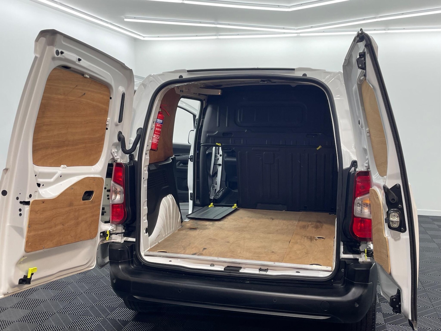 Used Citroen Berlingo 2020 for sale - 76378063: Photo 8