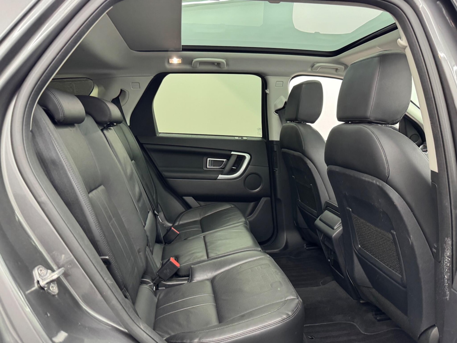 Used Land Rover Discovery Sport 2018 for sale - 76633221: Photo 11