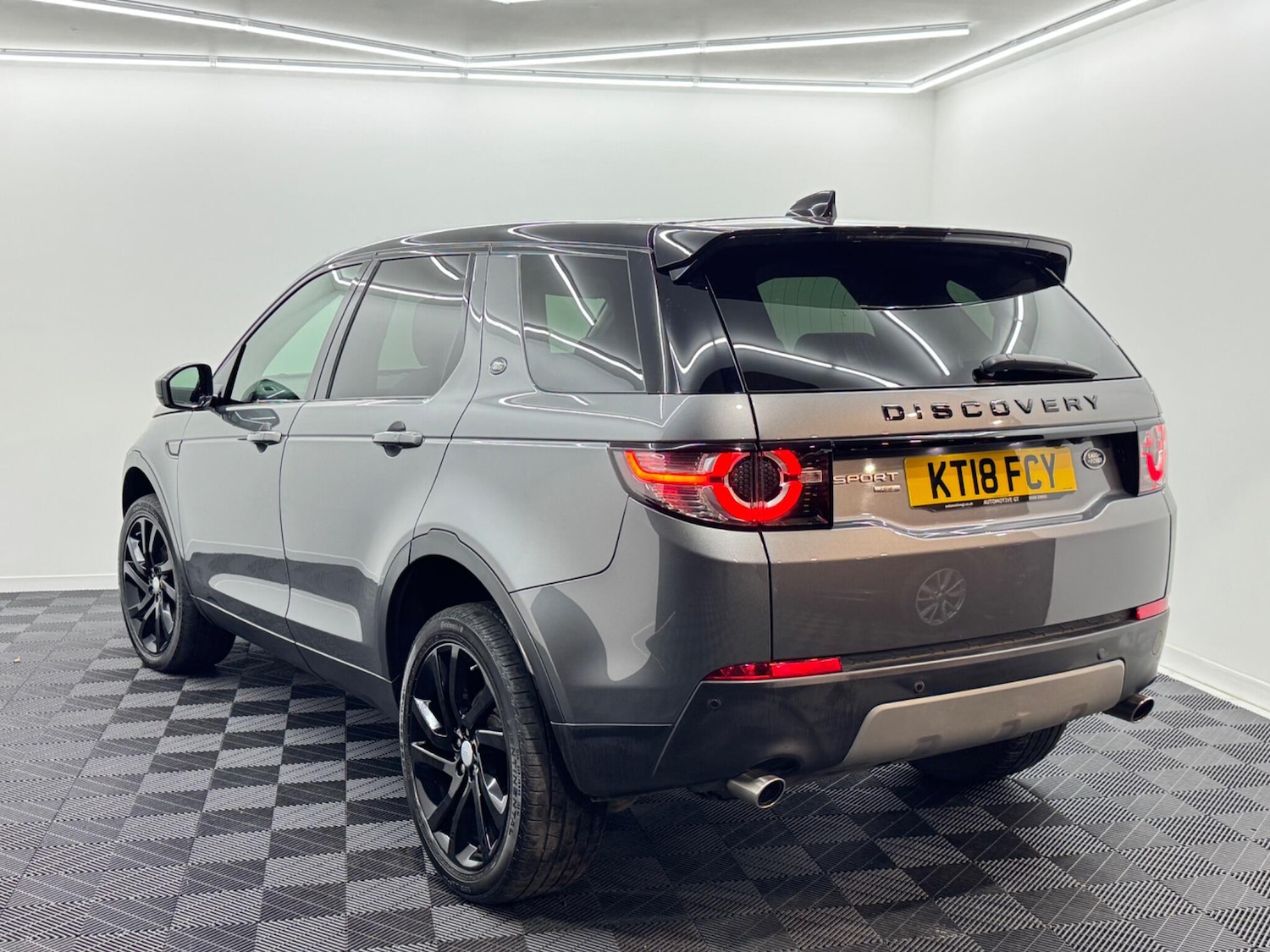 Used Land Rover Discovery Sport 2018 for sale - 76633221: Photo 24