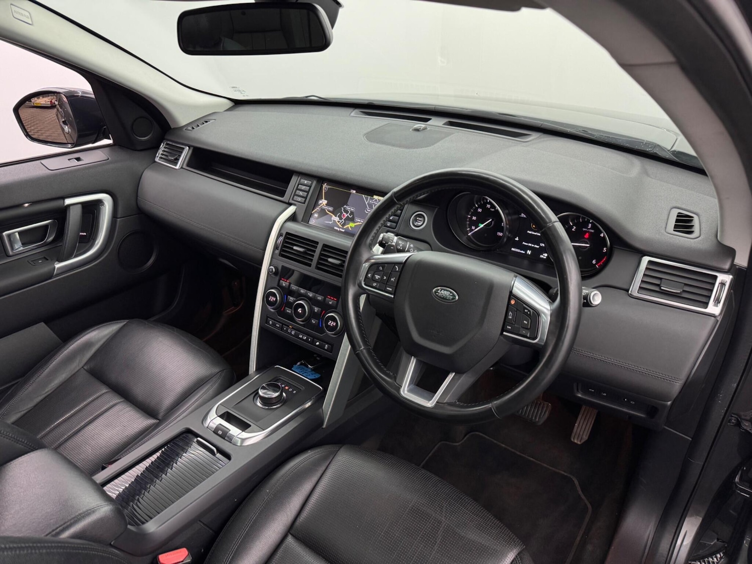 Used Land Rover Discovery Sport 2018 for sale - 76633221: Photo 30