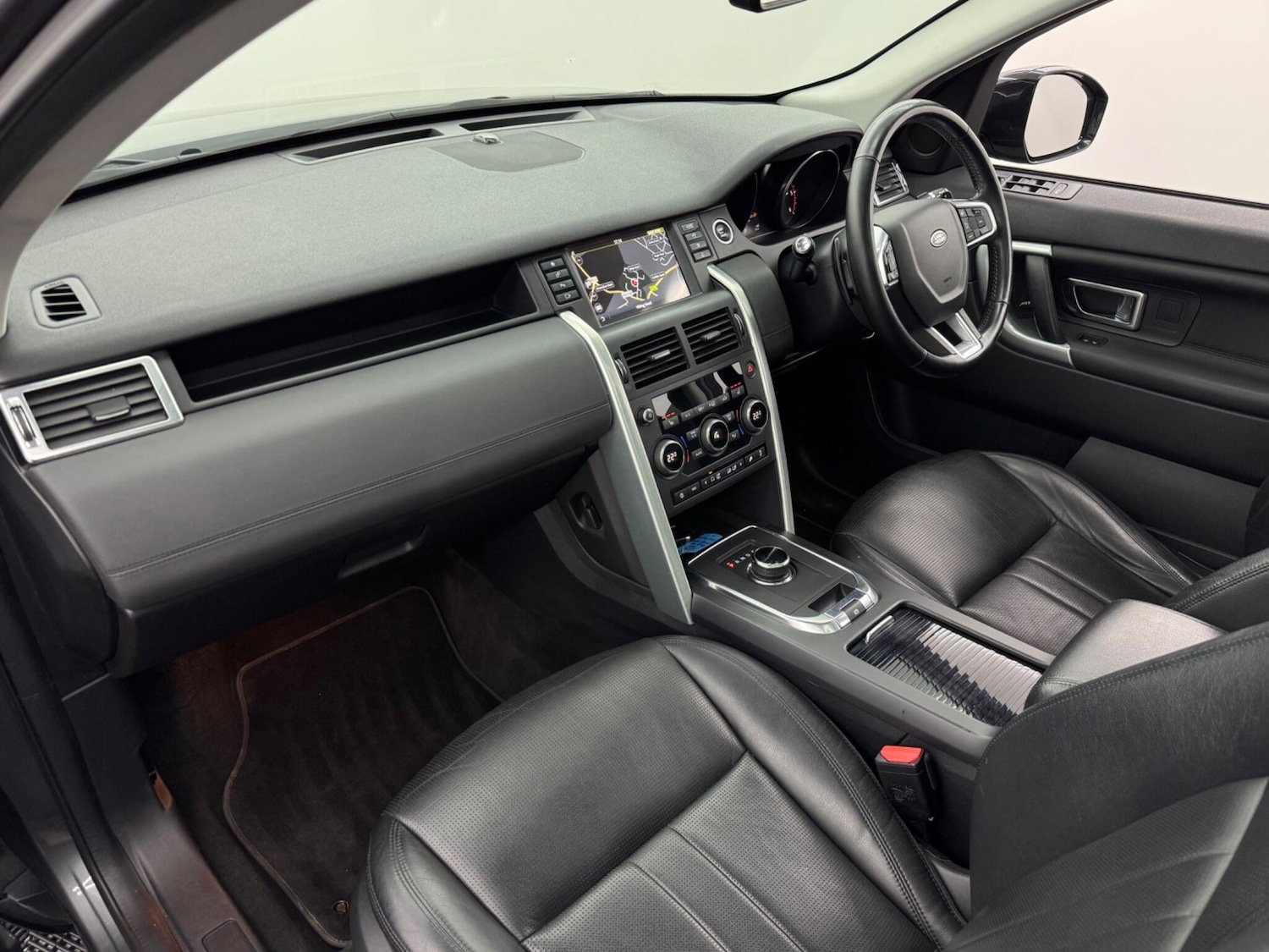 Used Land Rover Discovery Sport 2018 for sale - 76633221: Photo 33