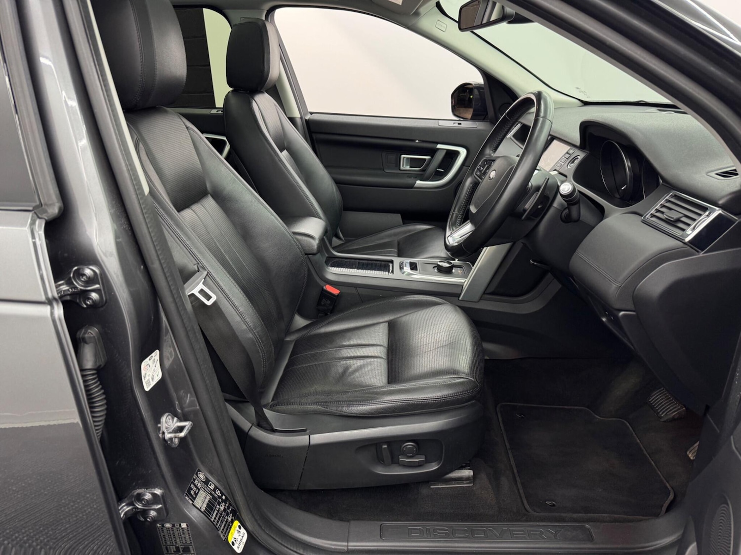 Used Land Rover Discovery Sport 2018 for sale - 76633221: Photo 35