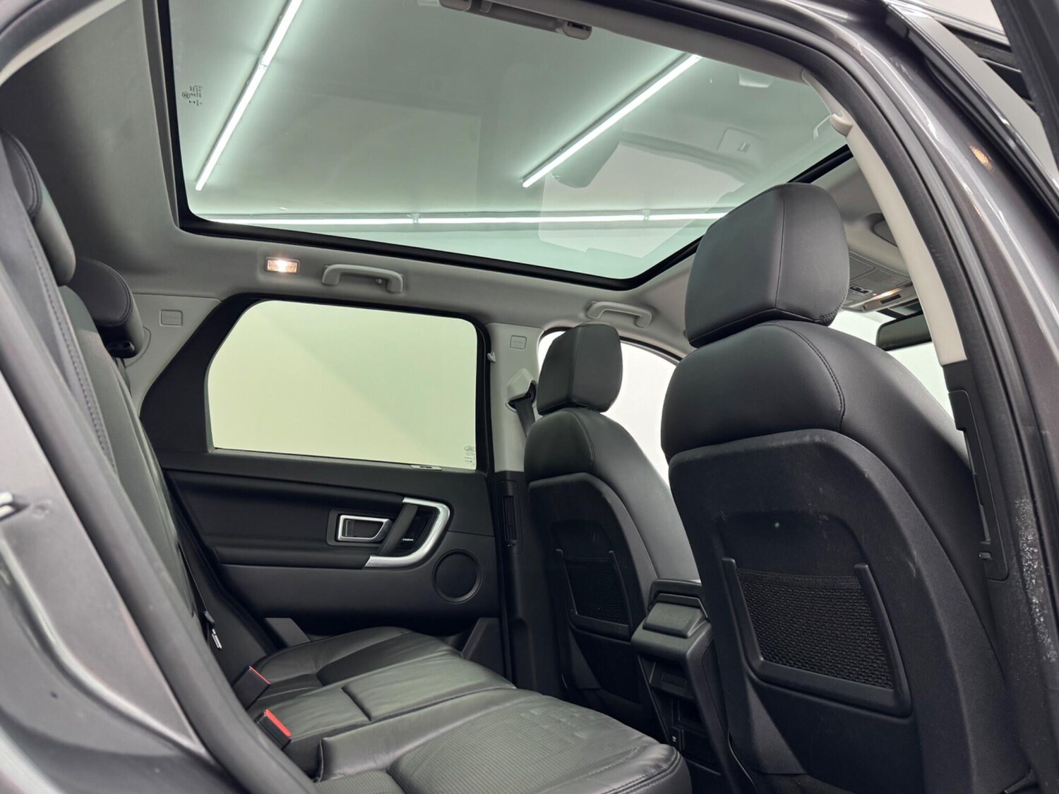 Used Land Rover Discovery Sport 2018 for sale - 76633221: Photo 38