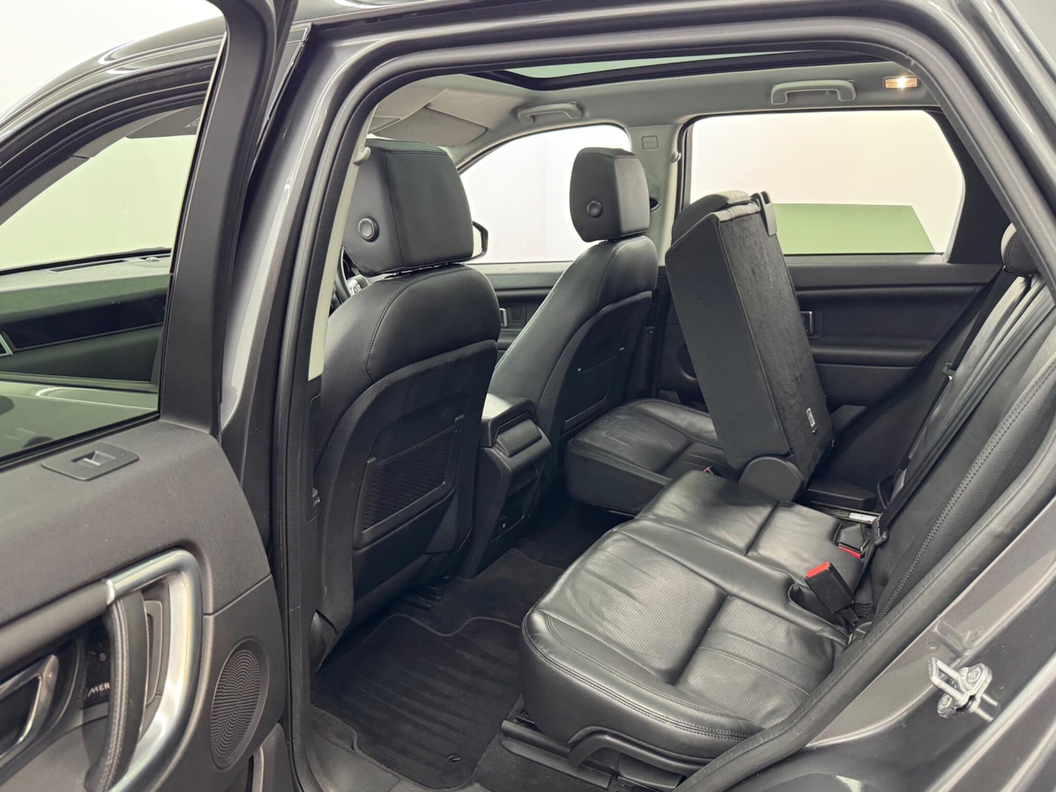 Used Land Rover Discovery Sport 2018 for sale - 76633221: Photo 40