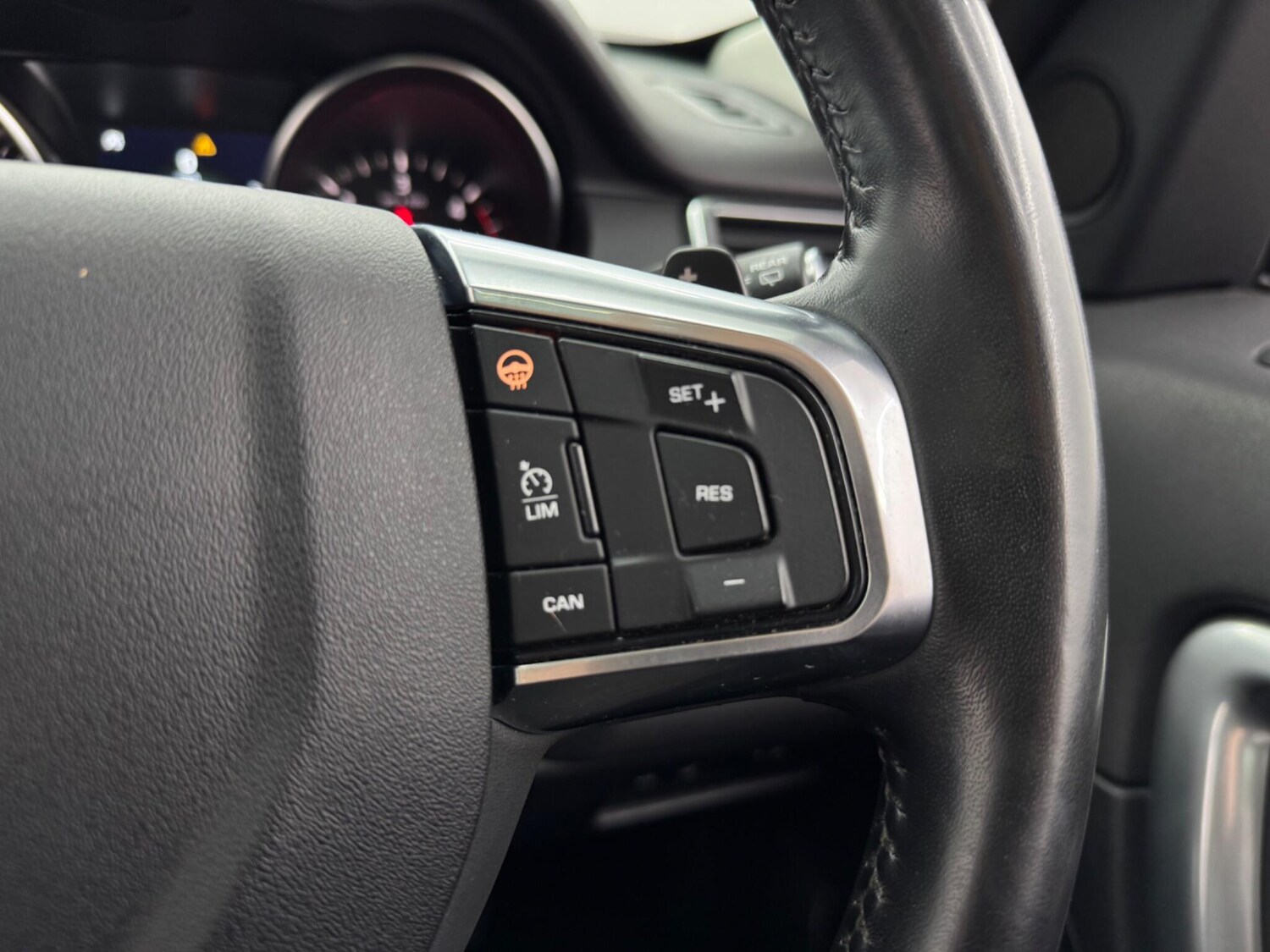 Used Land Rover Discovery Sport 2018 for sale - 76633221: Photo 44