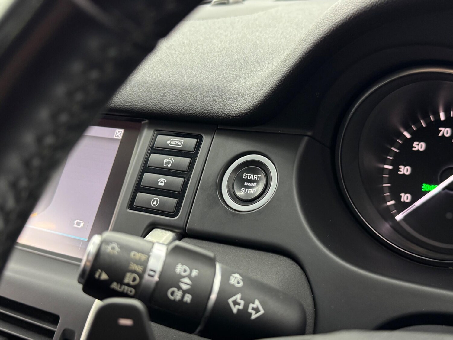 Used Land Rover Discovery Sport 2018 for sale - 76633221: Photo 46