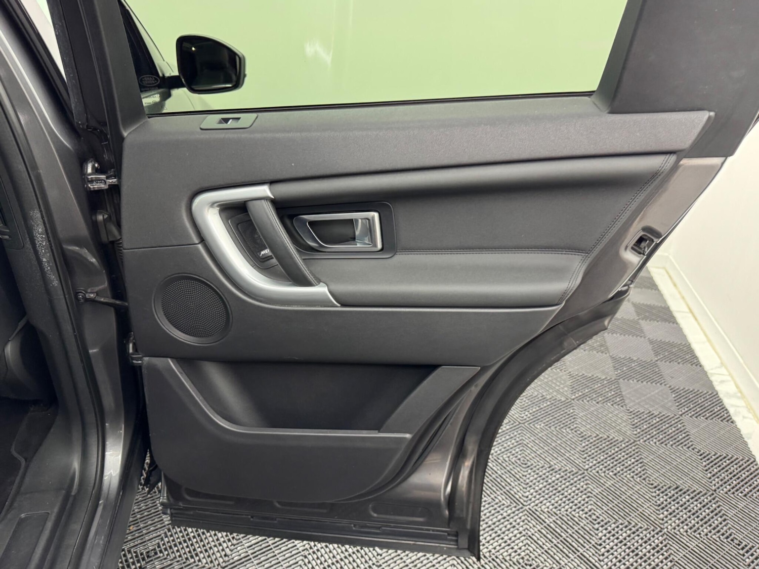 Used Land Rover Discovery Sport 2018 for sale - 76633221: Photo 50