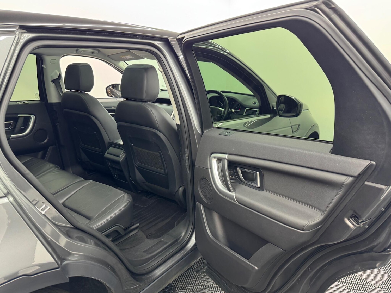 Used Land Rover Discovery Sport 2018 for sale - 76633221: Photo 51