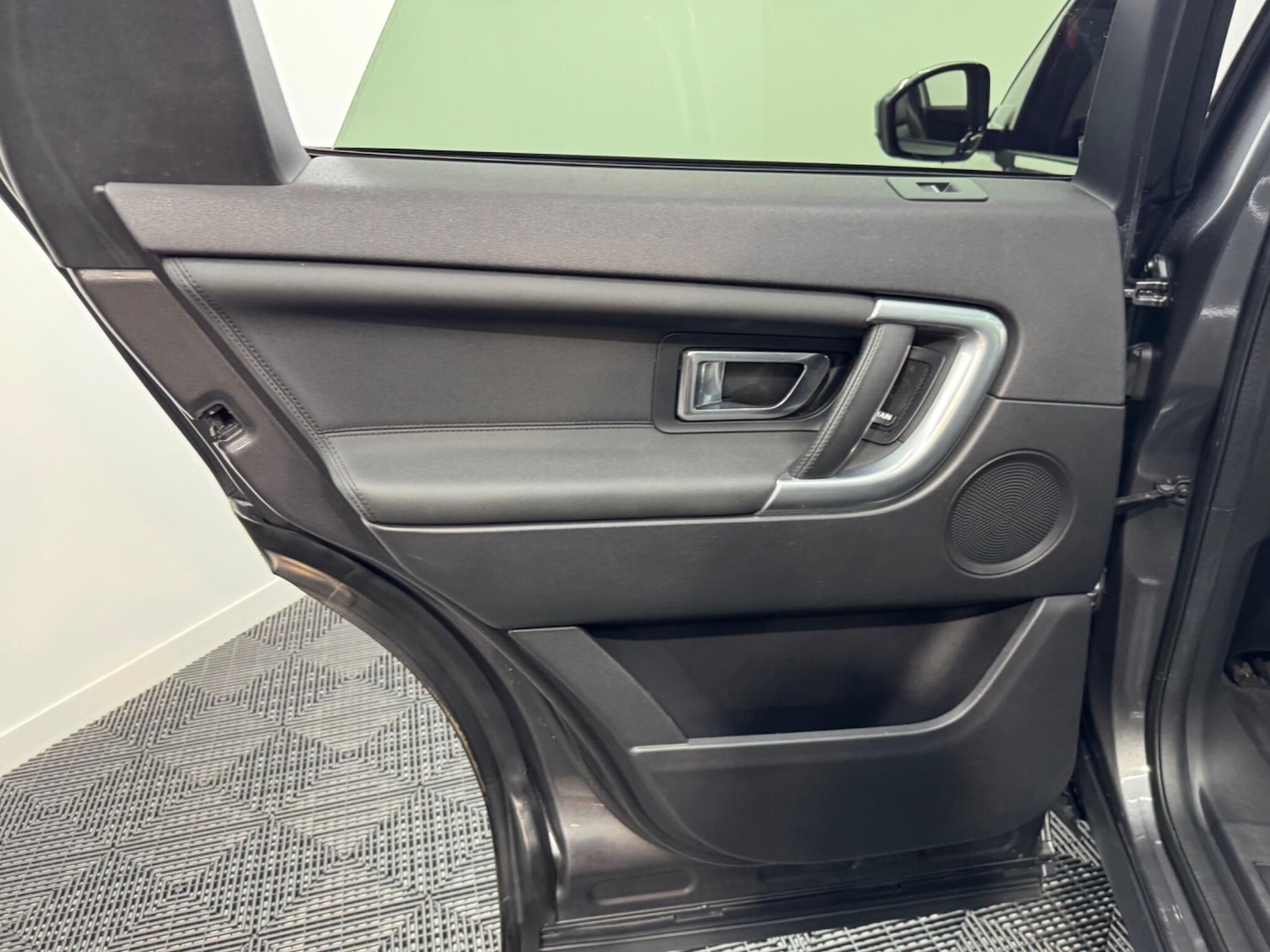 Used Land Rover Discovery Sport 2018 for sale - 76633221: Photo 53