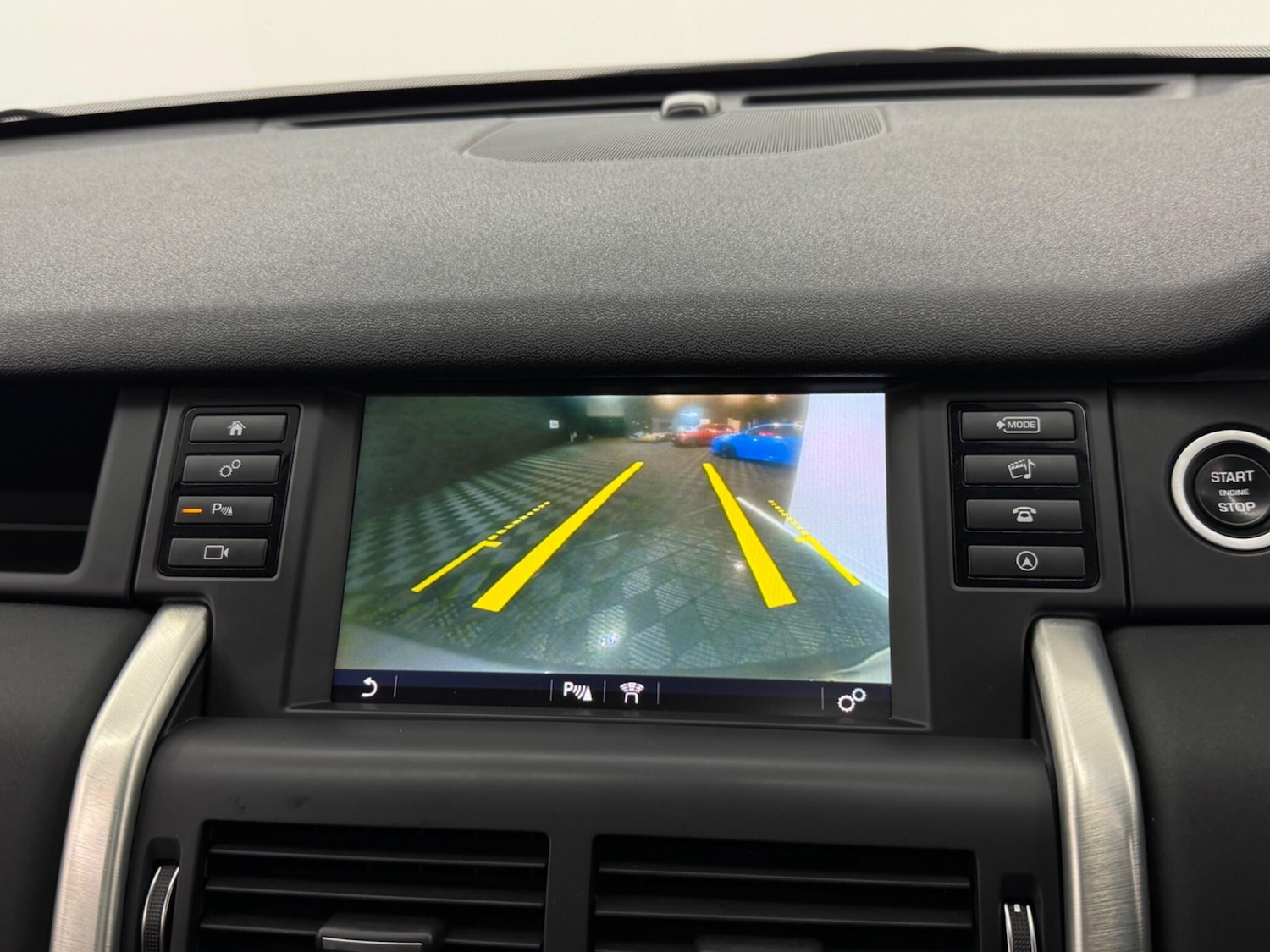 Used Land Rover Discovery Sport 2018 for sale - 76633221: Photo 55