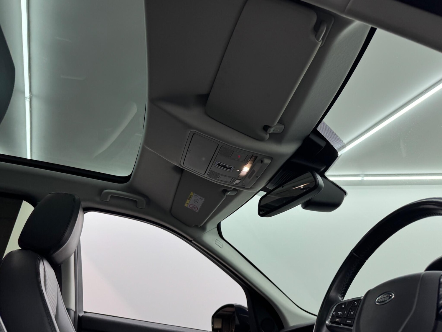 Used Land Rover Discovery Sport 2018 for sale - 76633221: Photo 61