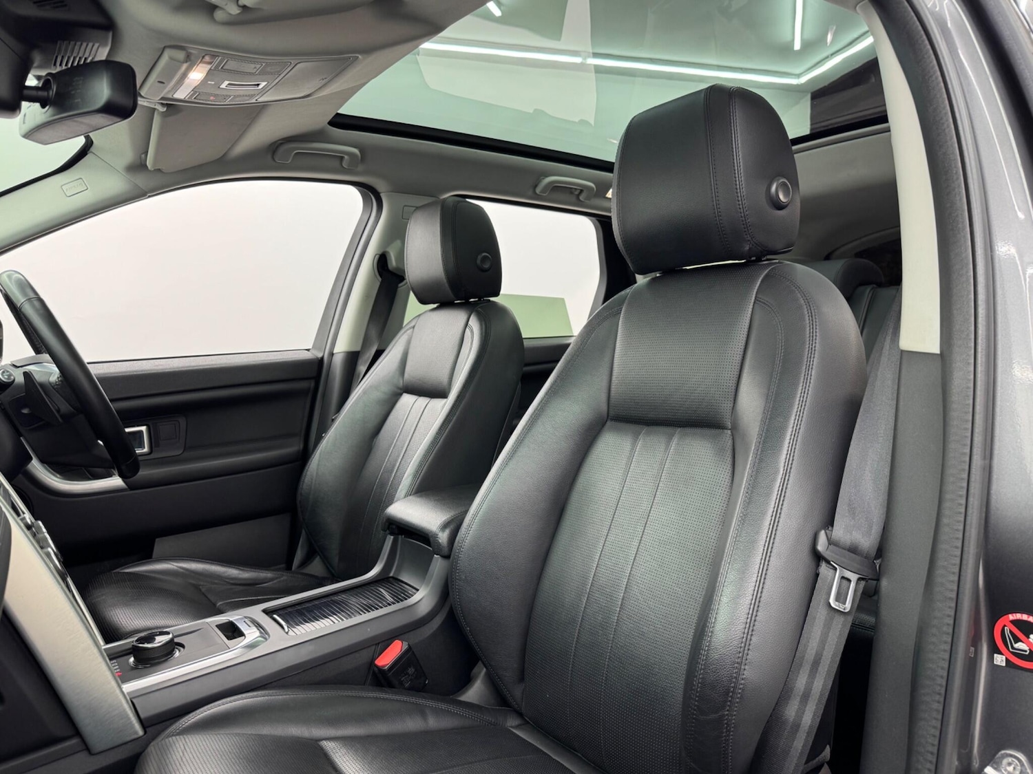 Used Land Rover Discovery Sport 2018 for sale - 76633221: Photo 63