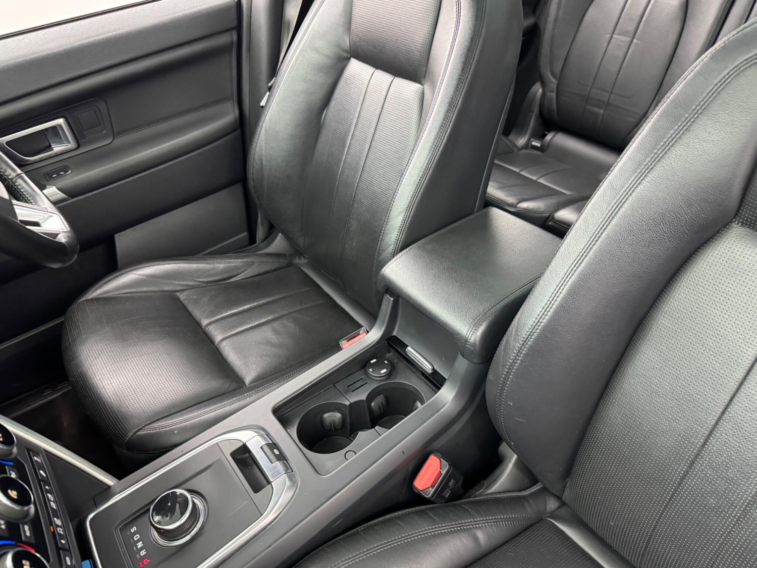 Used Land Rover Discovery Sport 2018 for sale - 76633221: Photo 64