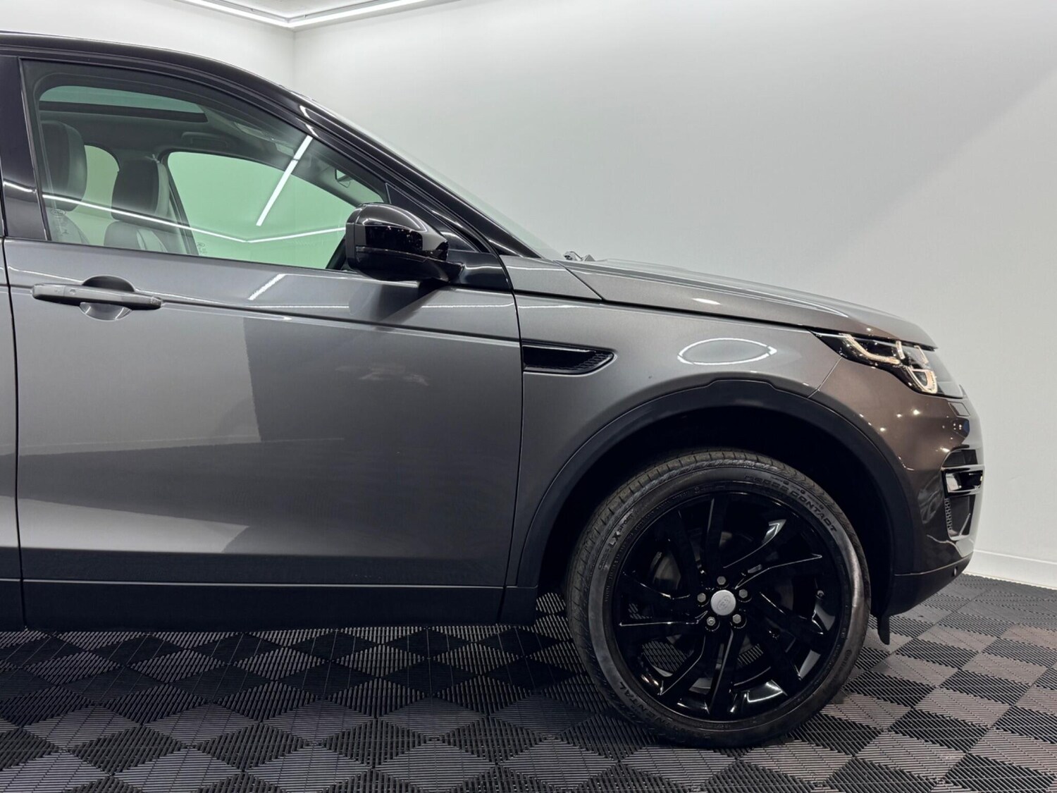 Used Land Rover Discovery Sport 2018 for sale - 76633221: Photo 78