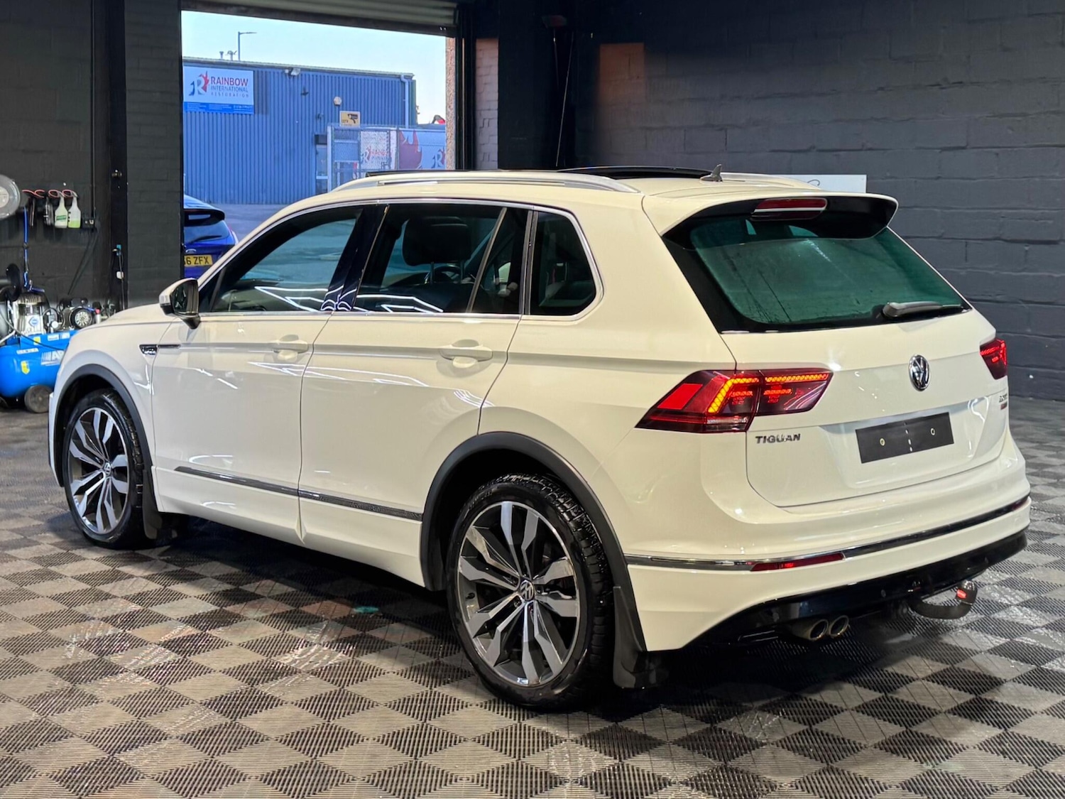 Used Volkswagen Tiguan 2017 for sale - 77549449: Photo 10