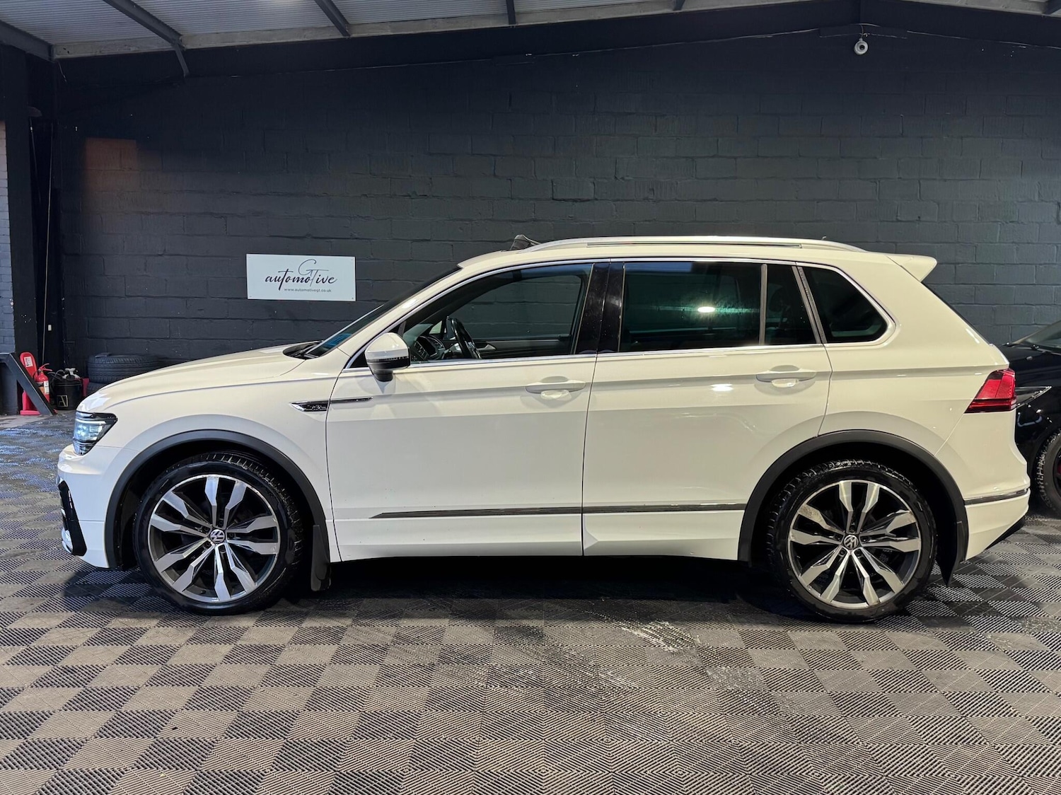 Used Volkswagen Tiguan 2017 for sale - 77549449: Photo 19
