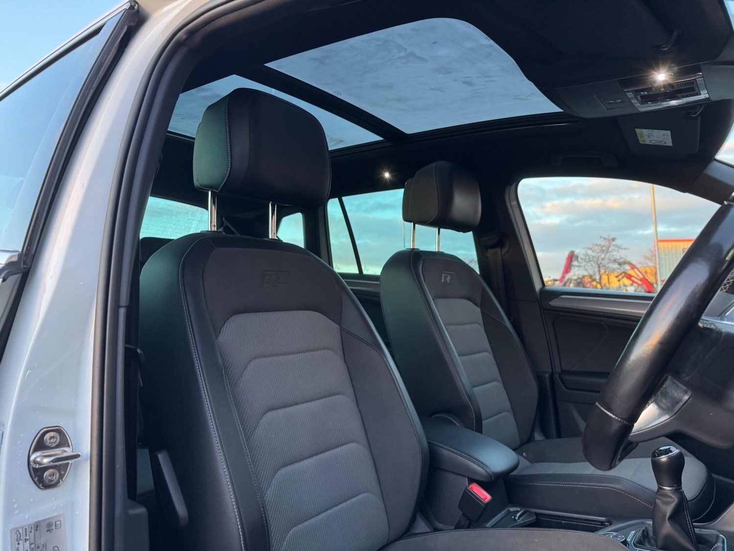 Used Volkswagen Tiguan 2017 for sale - 77549449: Photo 25