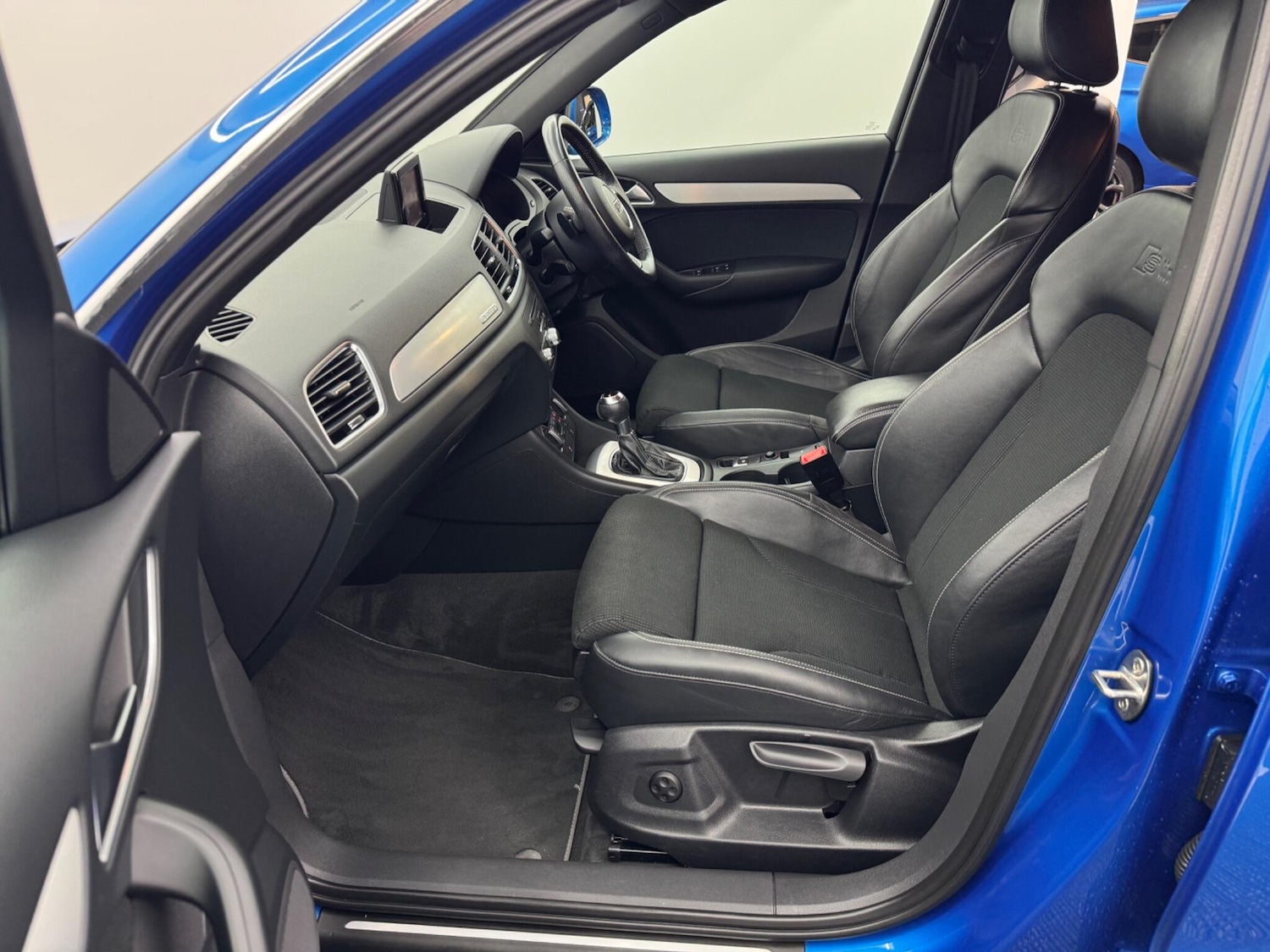 Used Audi Q3 2017 for sale - 76446523: Photo 16