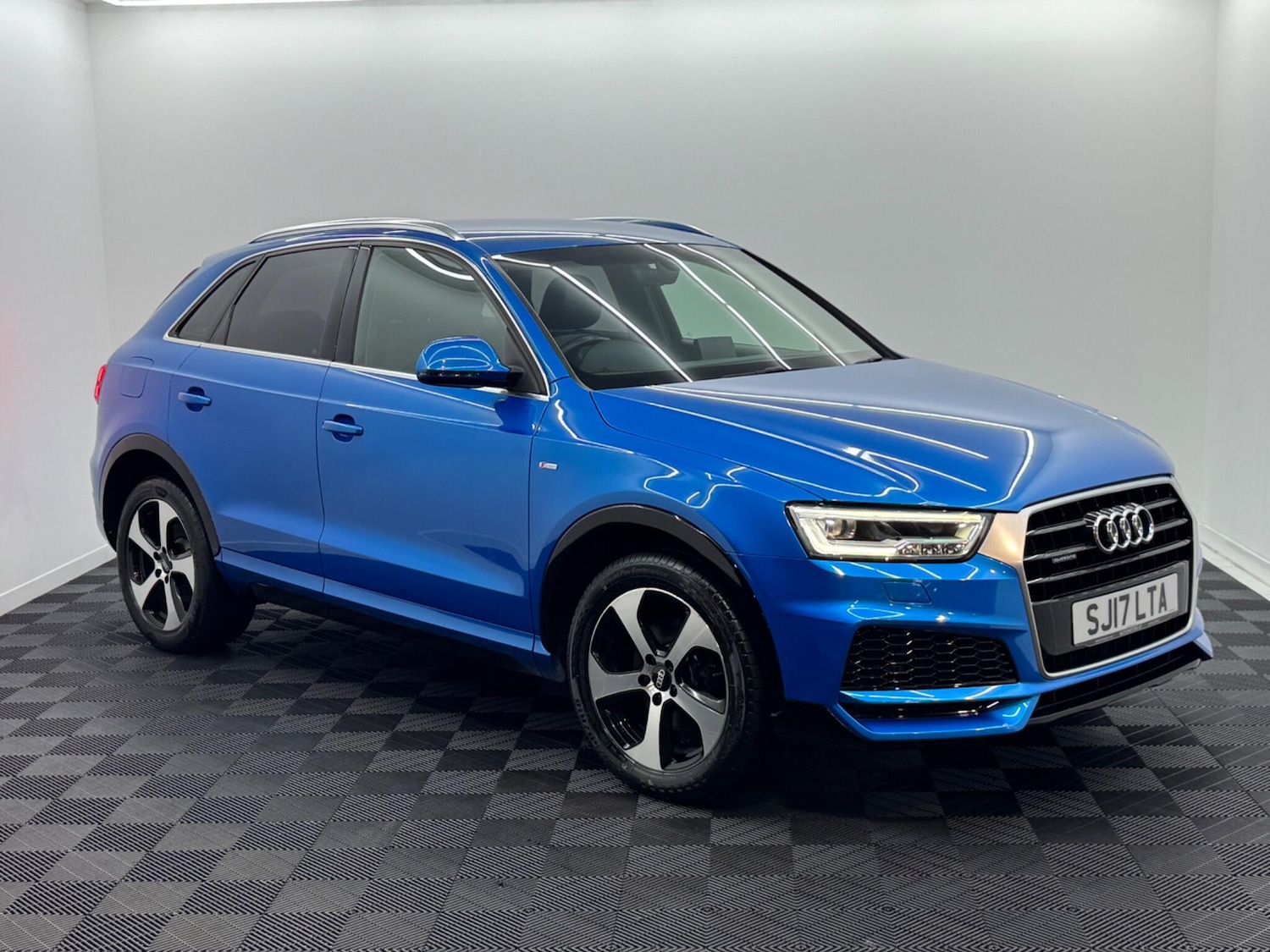 Used Audi Q3 2017 for sale - 76446523: Photo 25