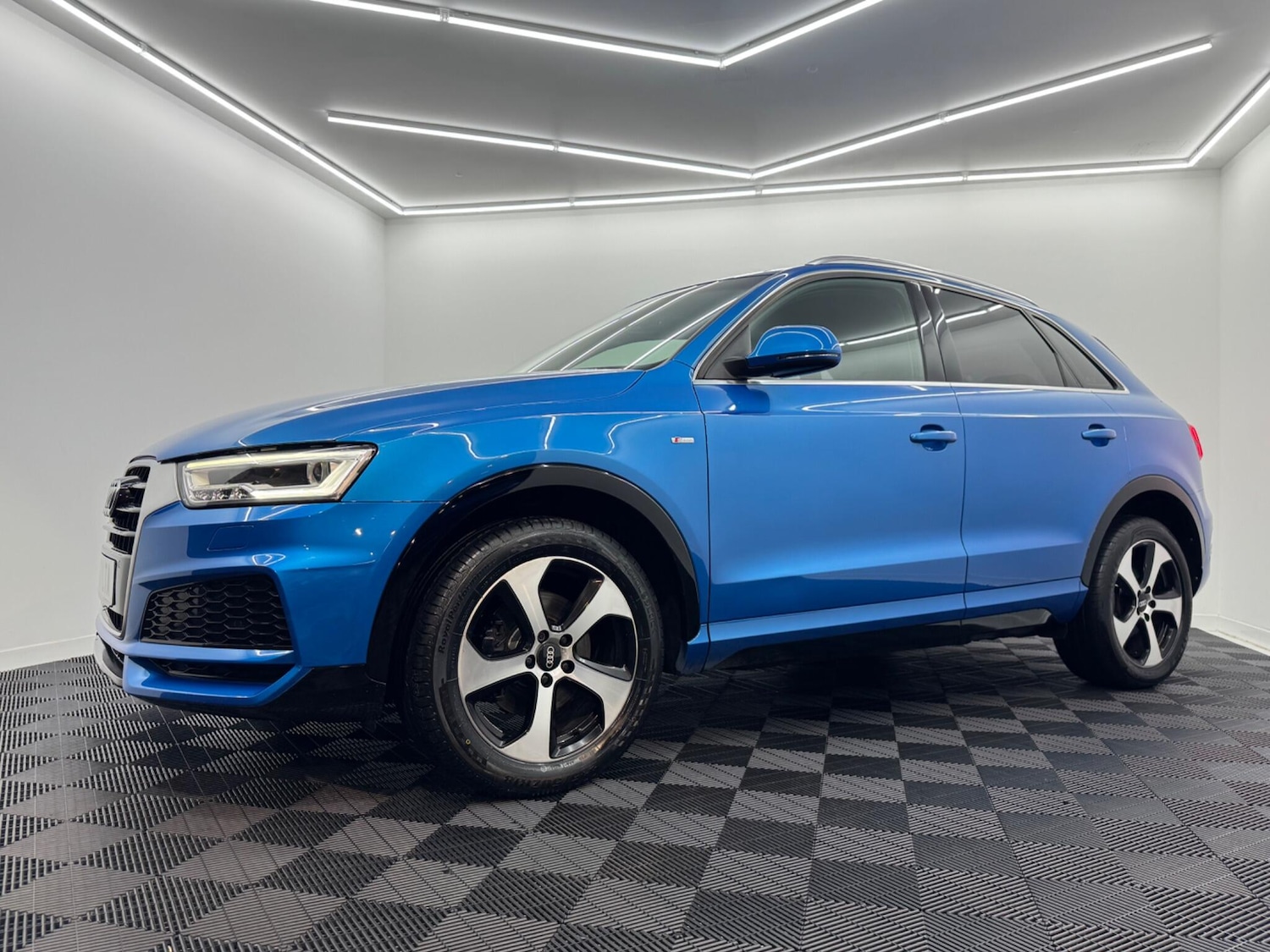 Used Audi Q3 2017 for sale - 76446523: Photo 40