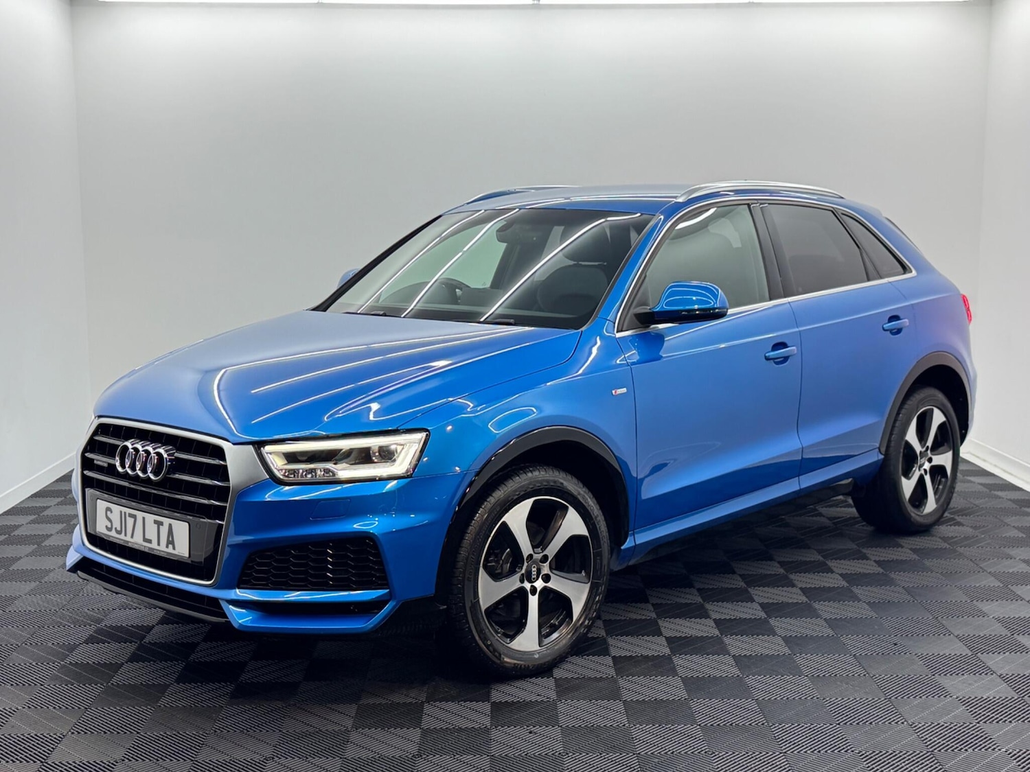 Used Audi Q3 2017 for sale - 76446523: Photo 46