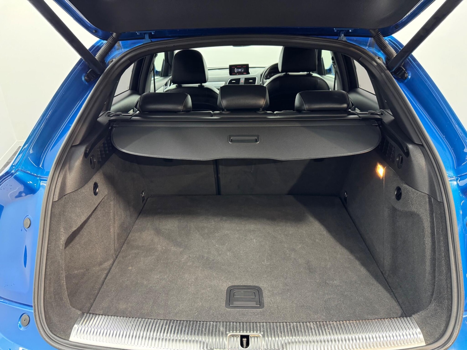 Used Audi Q3 2017 for sale - 76446523: Photo 50