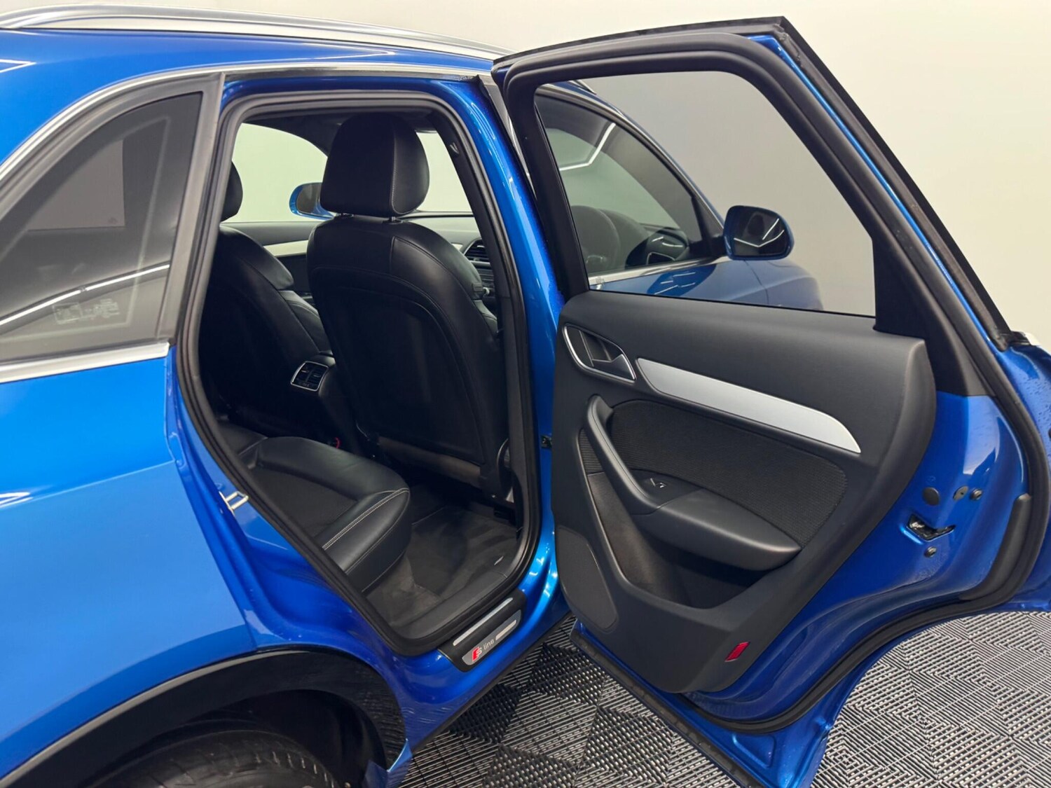 Used Audi Q3 2017 for sale - 76446523: Photo 55