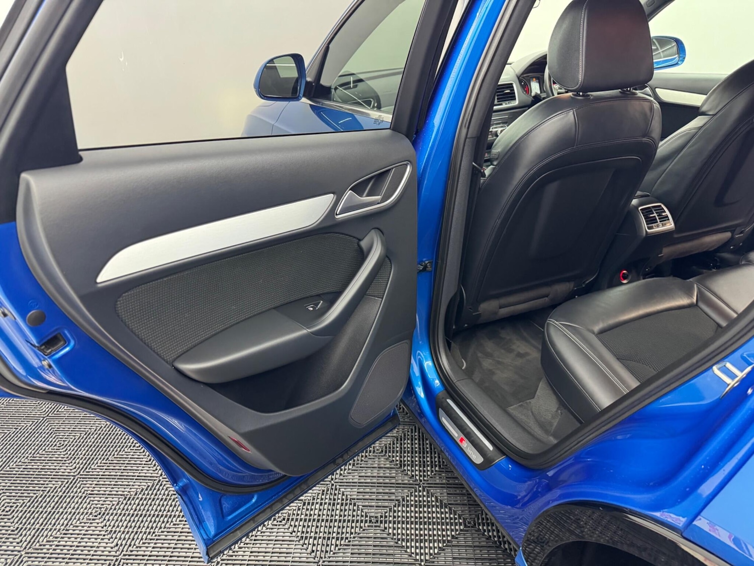 Used Audi Q3 2017 for sale - 76446523: Photo 61