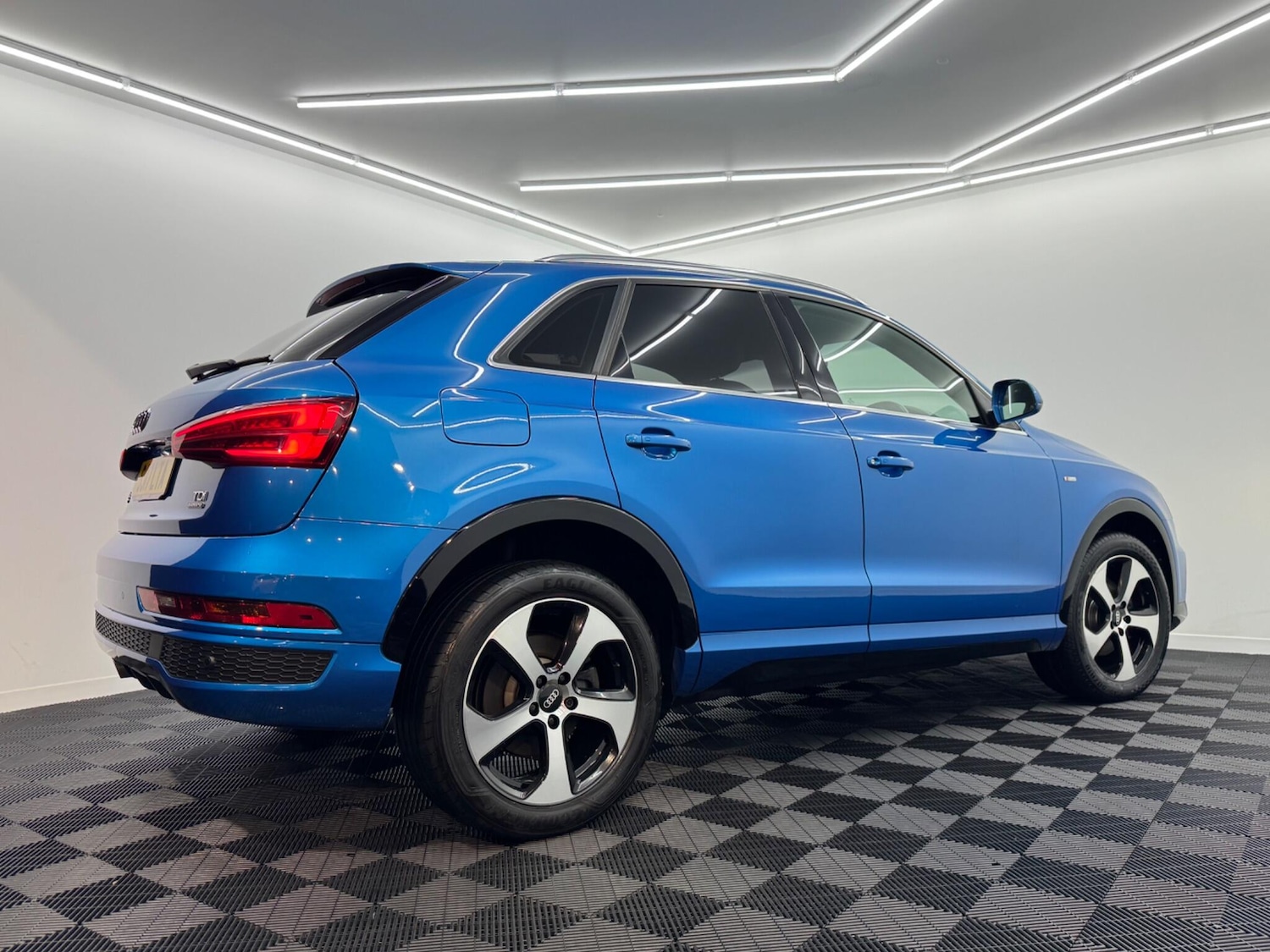 Used Audi Q3 2017 for sale - 76446523: Photo 75