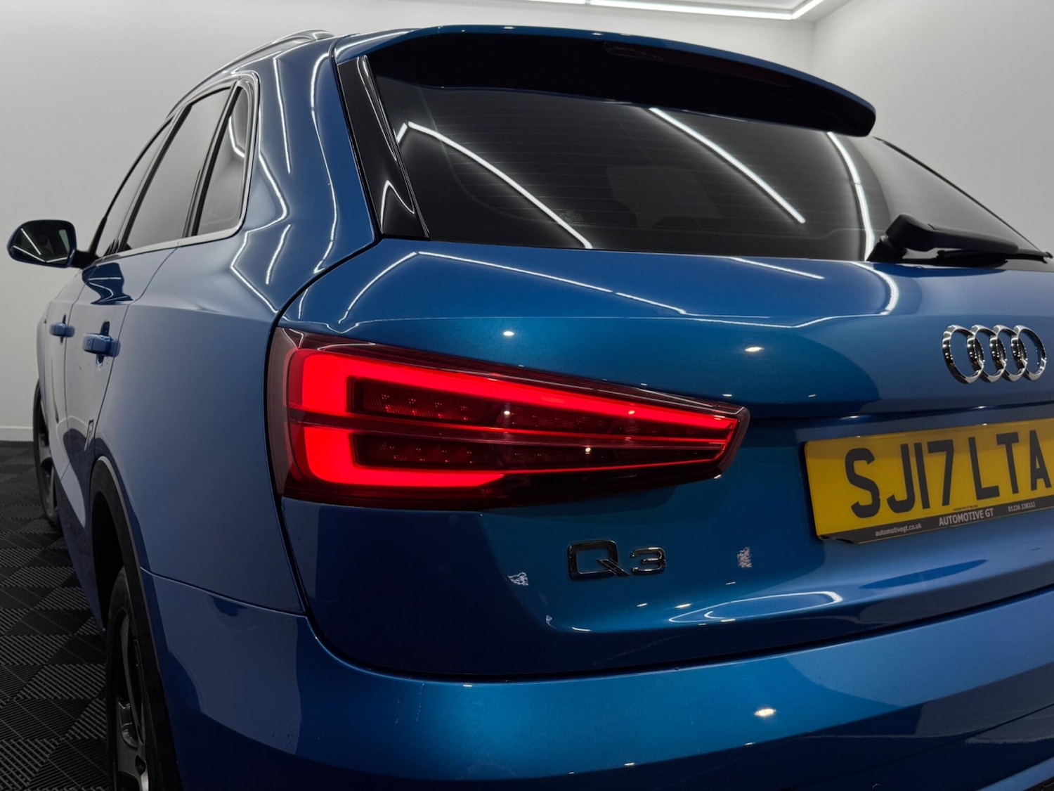 Used Audi Q3 2017 for sale - 76446523: Photo 77