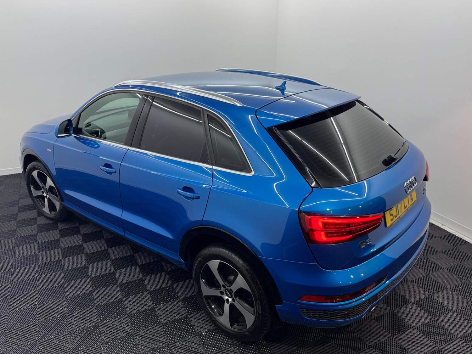 Used Audi Q3 2017 for sale - 76446523: Photo 78