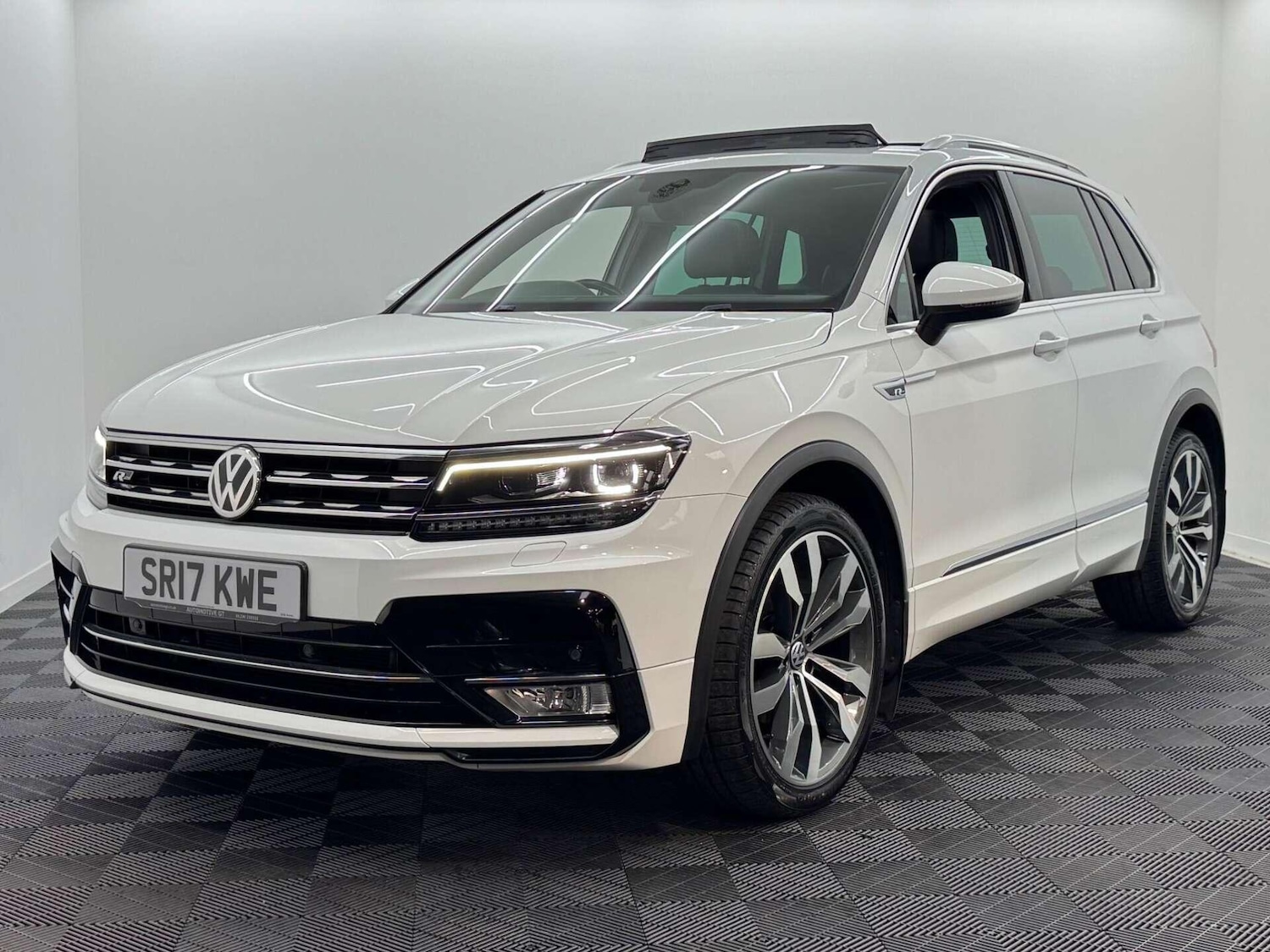 Used Volkswagen Tiguan 2017 for sale - 77783112: Photo 30