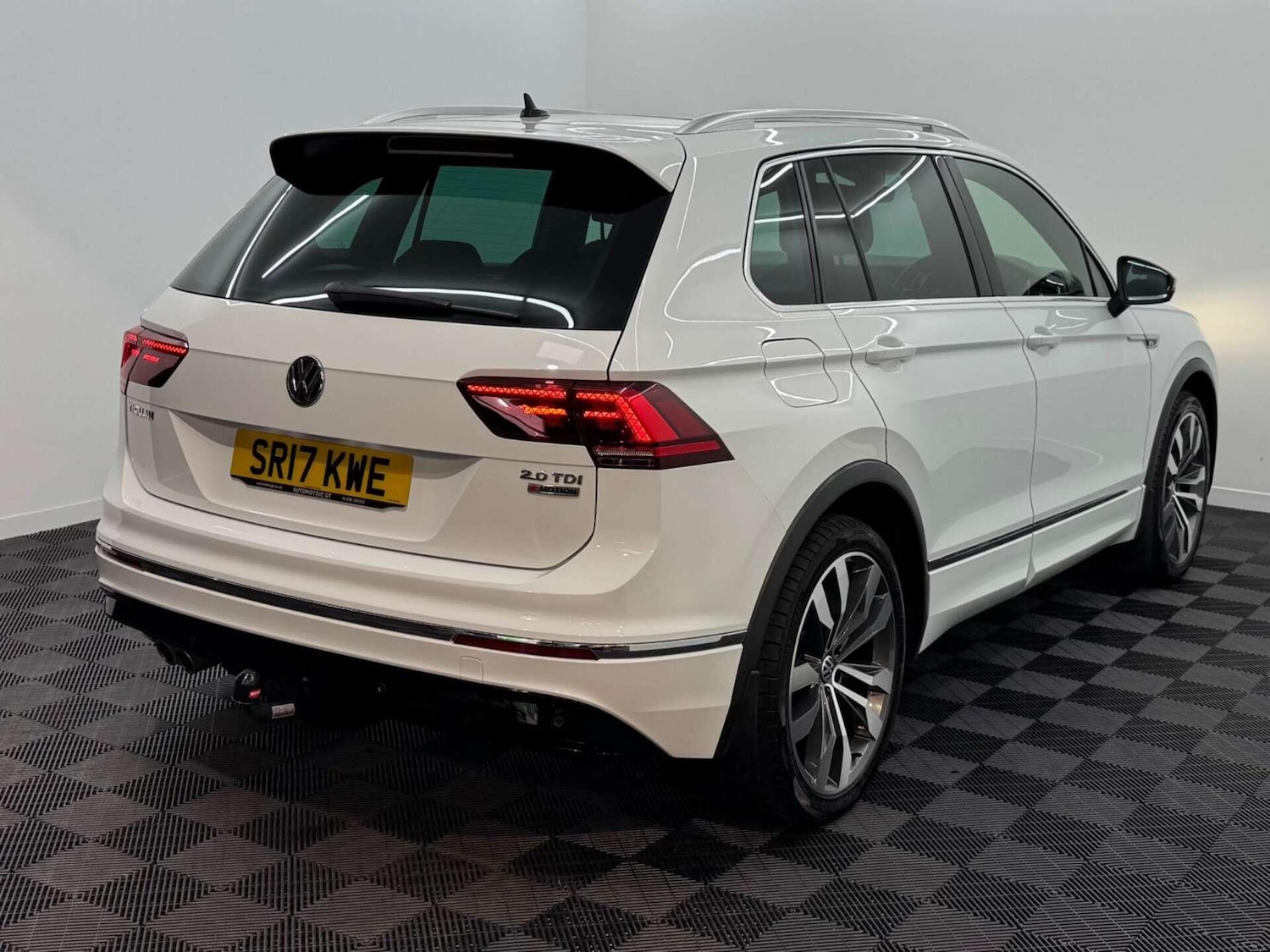 Used Volkswagen Tiguan 2017 for sale - 77783112: Photo 8