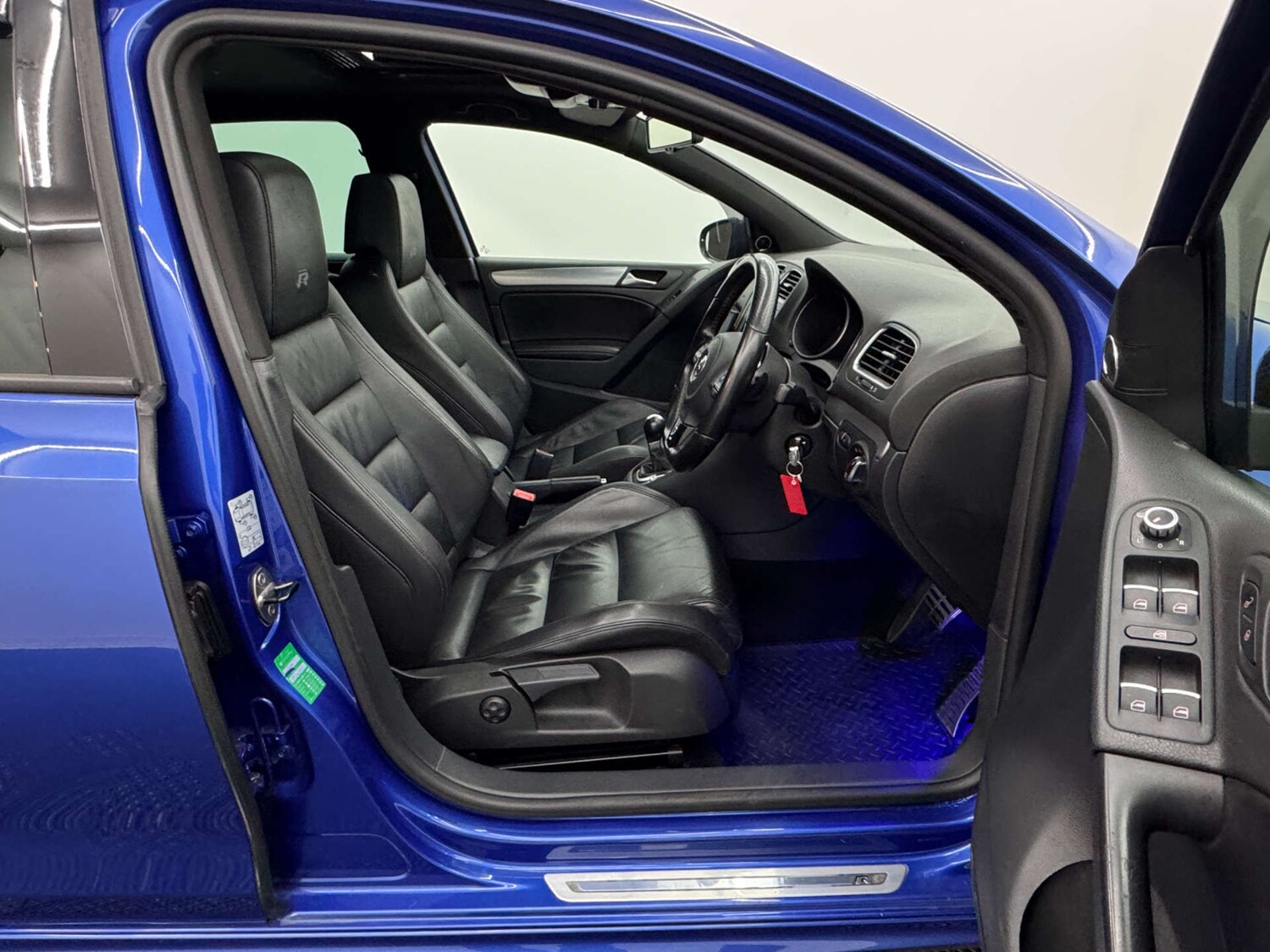 Used Volkswagen Golf 2010 for sale - 77844609: Photo 44