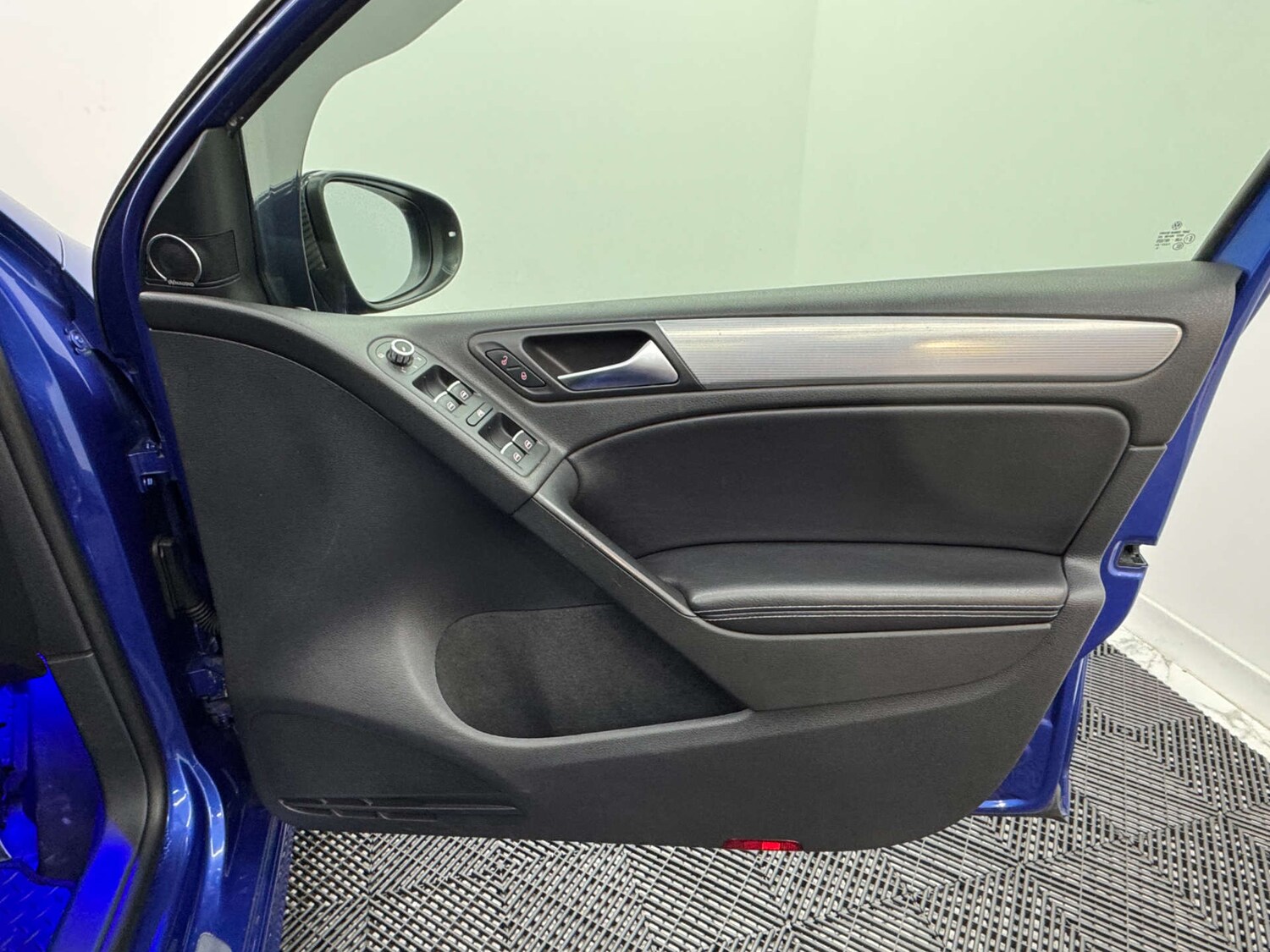 Used Volkswagen Golf 2010 for sale - 77844609: Photo 45