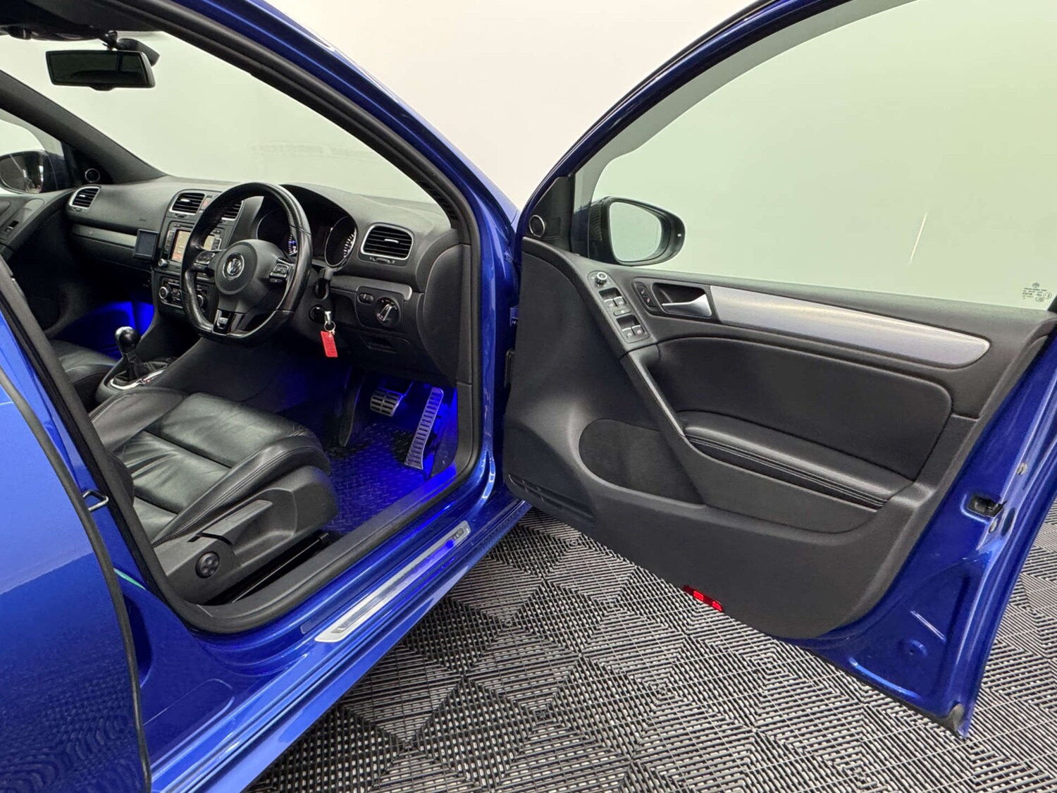 Used Volkswagen Golf 2010 for sale - 77844609: Photo 46