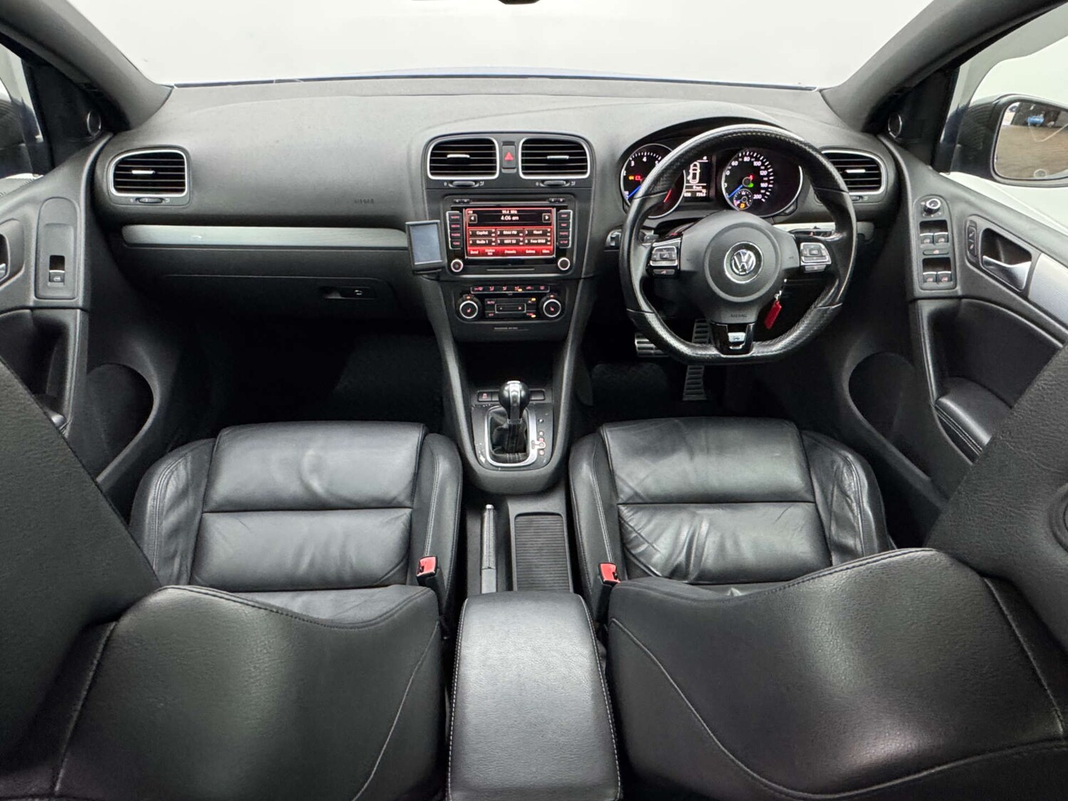 Used Volkswagen Golf 2010 for sale - 77844609: Photo 48