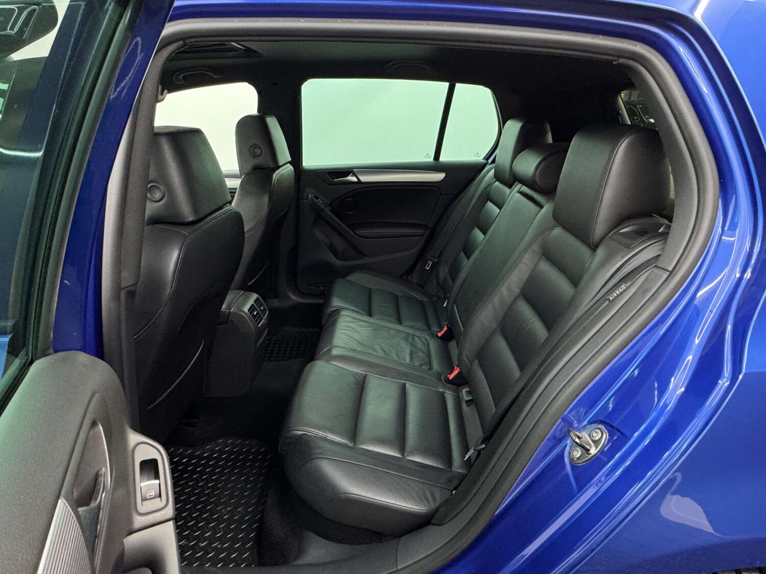 Used Volkswagen Golf 2010 for sale - 77844609: Photo 49