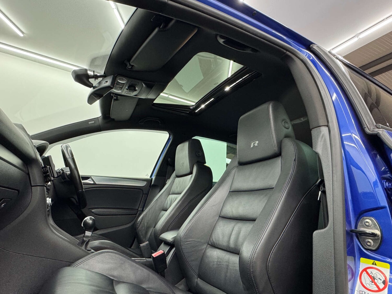 Used Volkswagen Golf 2010 for sale - 77844609: Photo 51