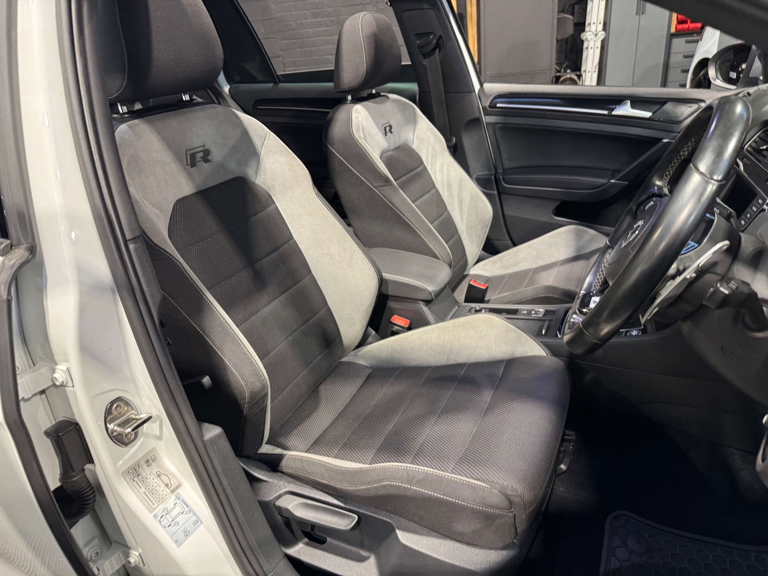 Used Volkswagen Golf 2016 for sale - 77844616: Photo 10