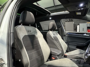 Used Volkswagen Golf 2016 for sale - 77844616: Photo