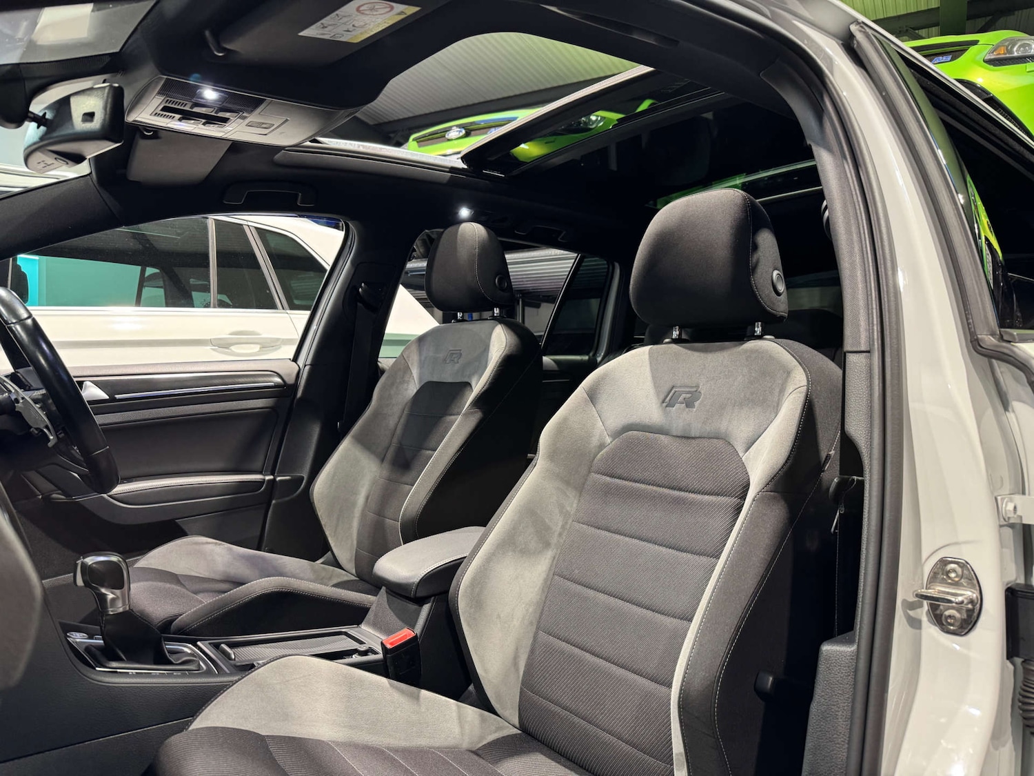 Used Volkswagen Golf 2016 for sale - 77844616: Photo 37