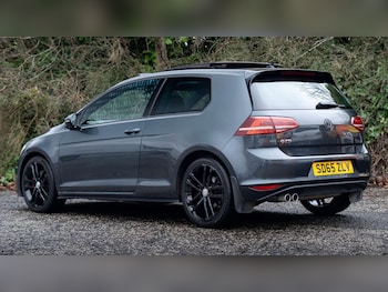 Used Volkswagen Golf 2015 for sale - 77671629: Photo