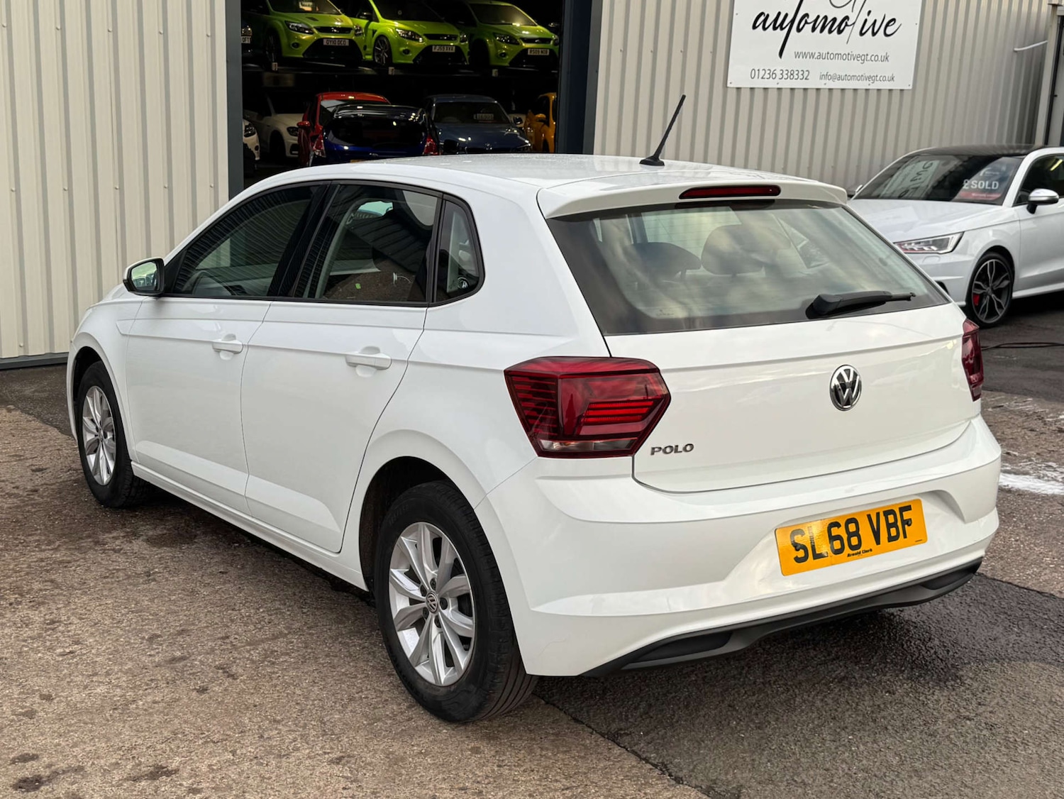 Used Volkswagen Polo 2018 for sale - 77938492: Photo 2