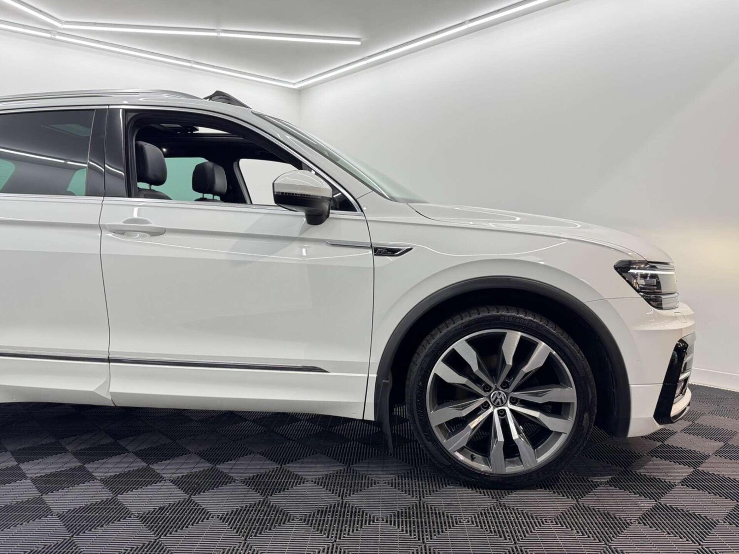 Used Volkswagen Tiguan for sale - 77823588: Photo 34