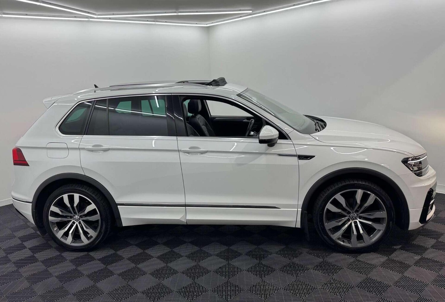 Used Volkswagen Tiguan for sale - 77823588: Photo 35