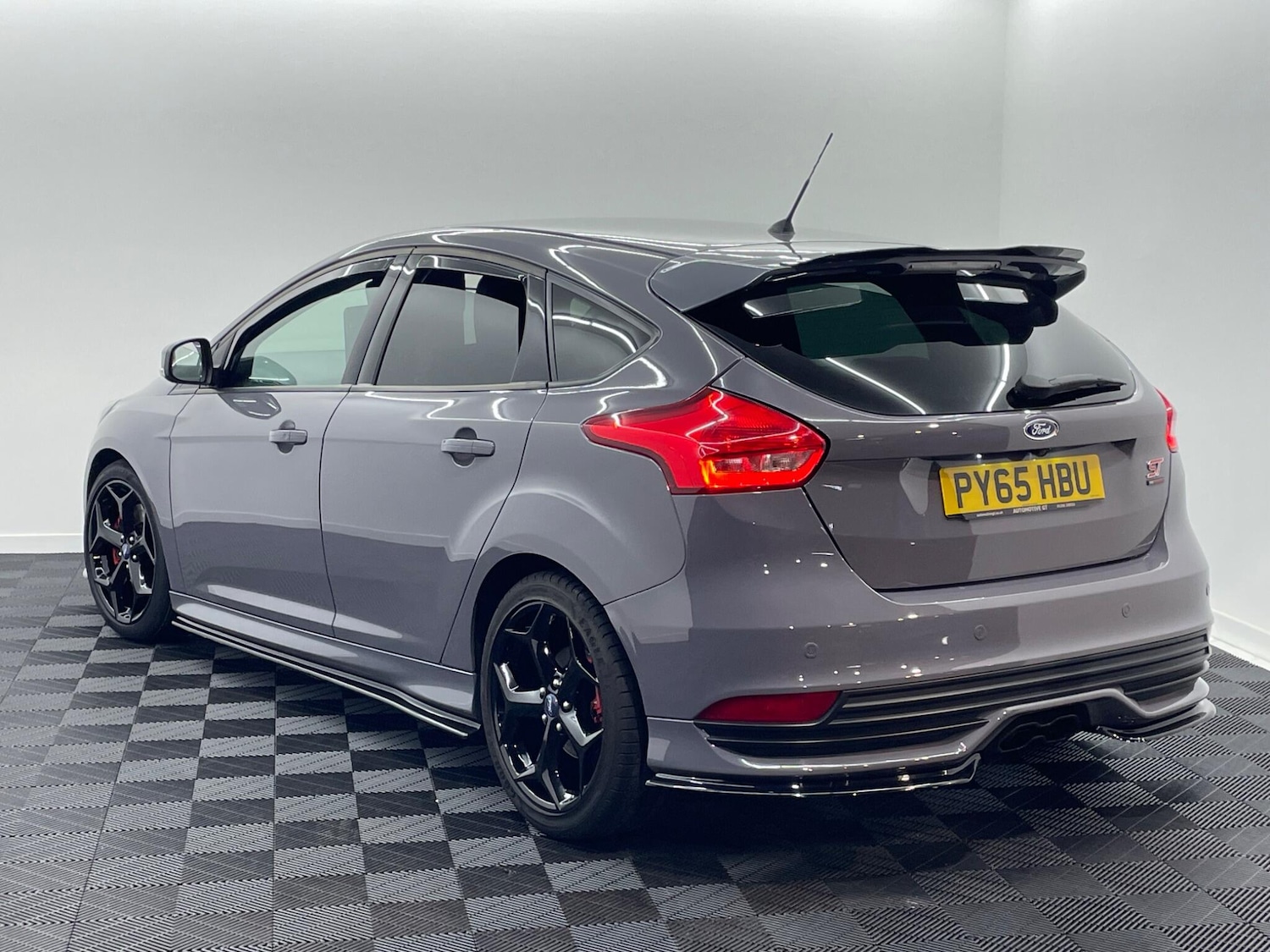 Used Ford Focus 2015 for sale - 76446393: Photo 4