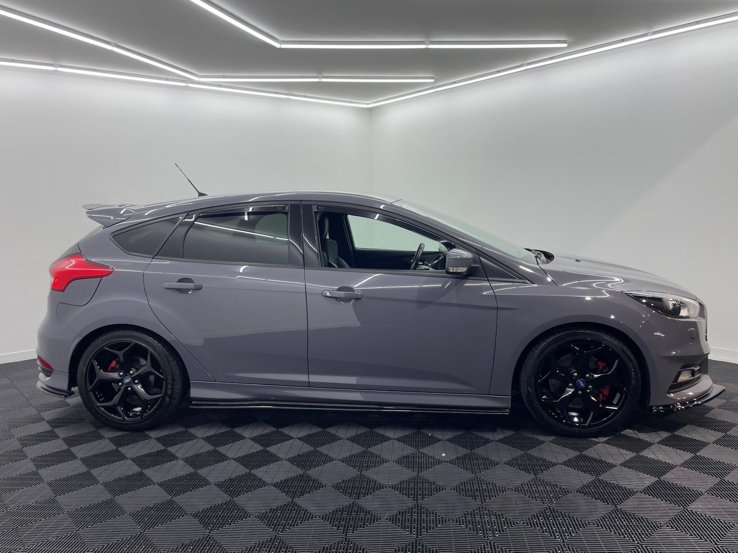 Used Ford Focus 2015 for sale - 76446393: Photo 8